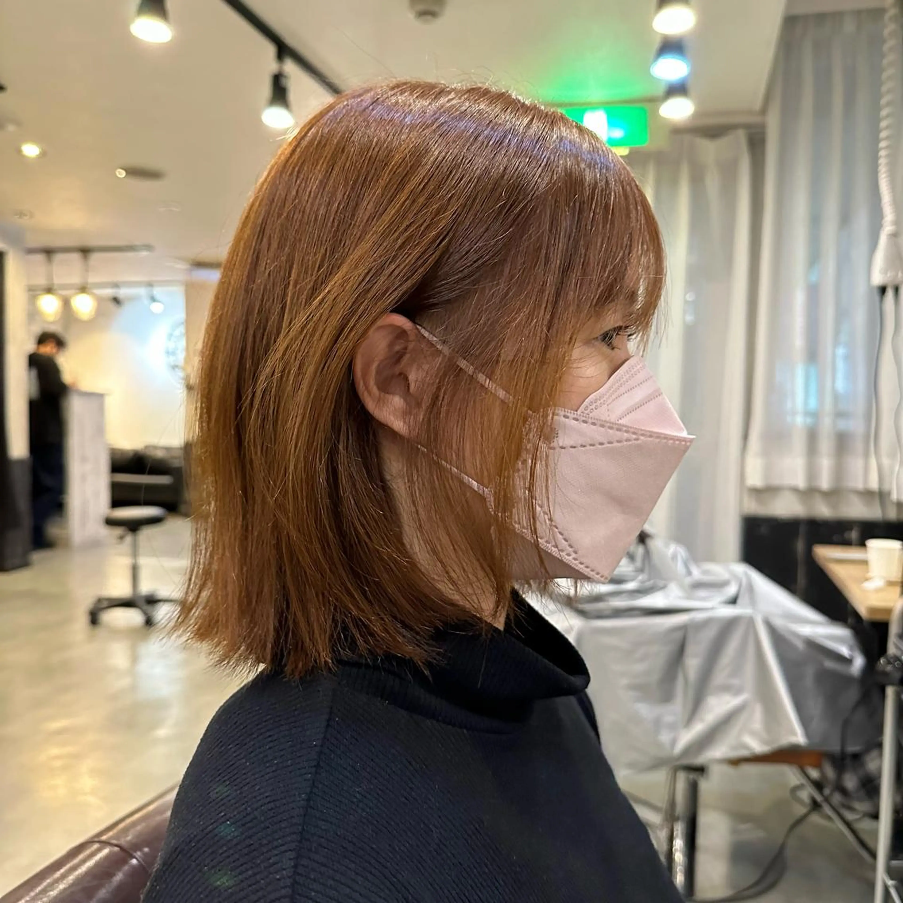 ミディアム カラー ブリーチ ブリーチなしカラー オレンジ カット ヘアカラー トリートメント Aust hair Stella新宿所属・Yuki☺︎パーマ レイヤーカットウルフのヘアスタイル