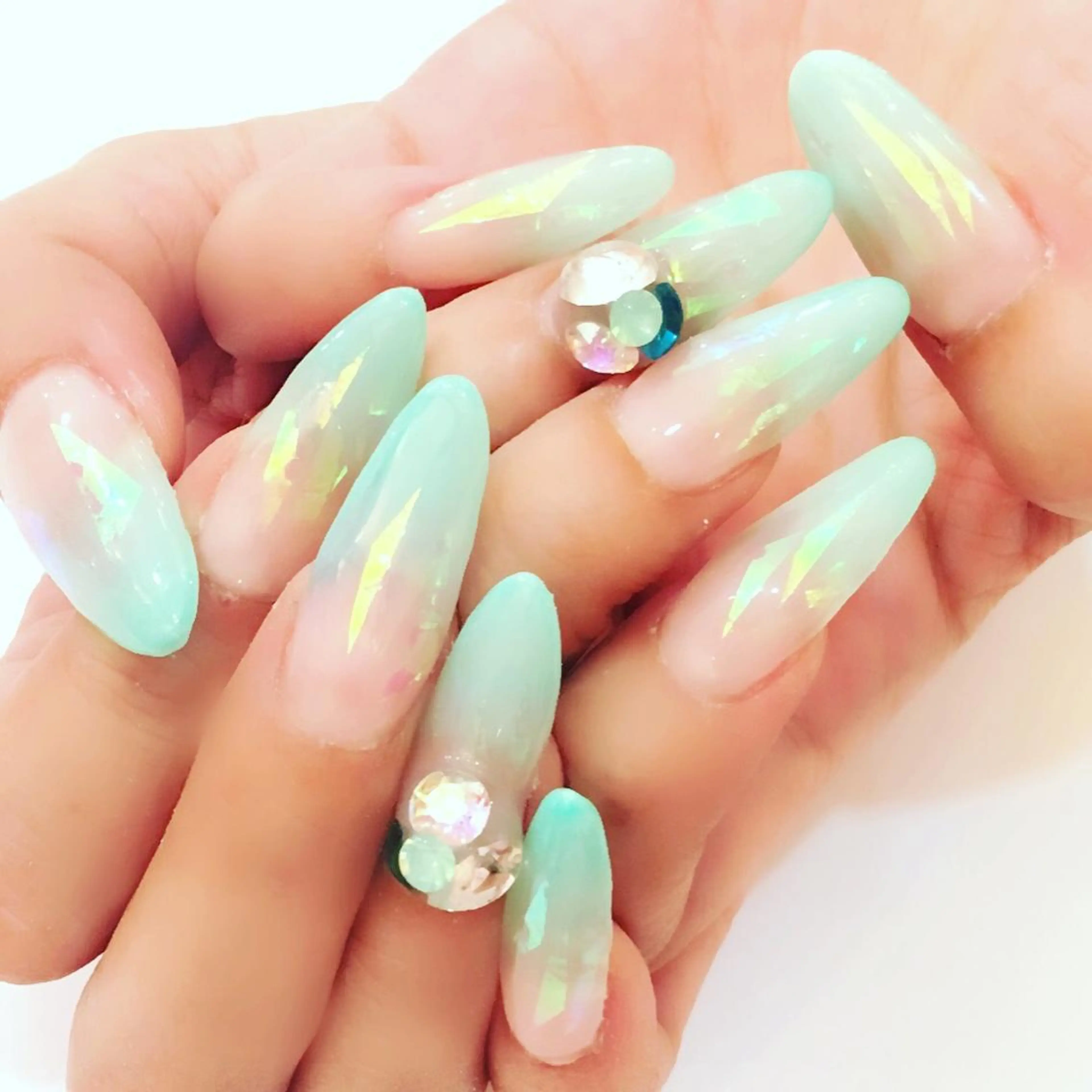 ロング カラー パーマ ヘアアレンジ メンズ キッズ ネイル マツエク・マツパ NAILSGOGO shibuyaのネイルデザイン