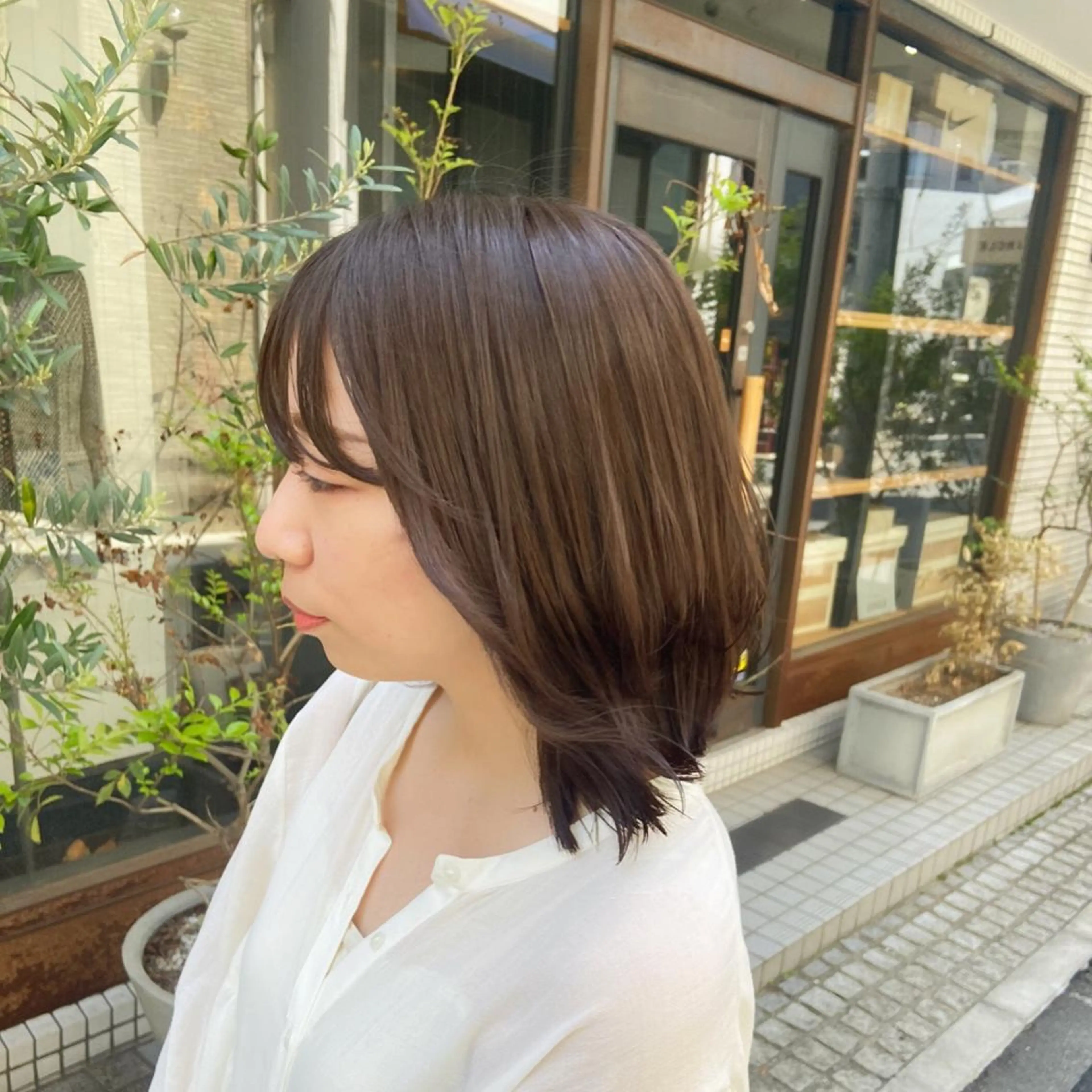ミディアム カラー ベージュカラー ヘアカラー トリートメント ヘッドスパ ヘアセット カジュアルを女っぽく 𝗮𝘆𝗮𝗰𝗼のヘアスタイル