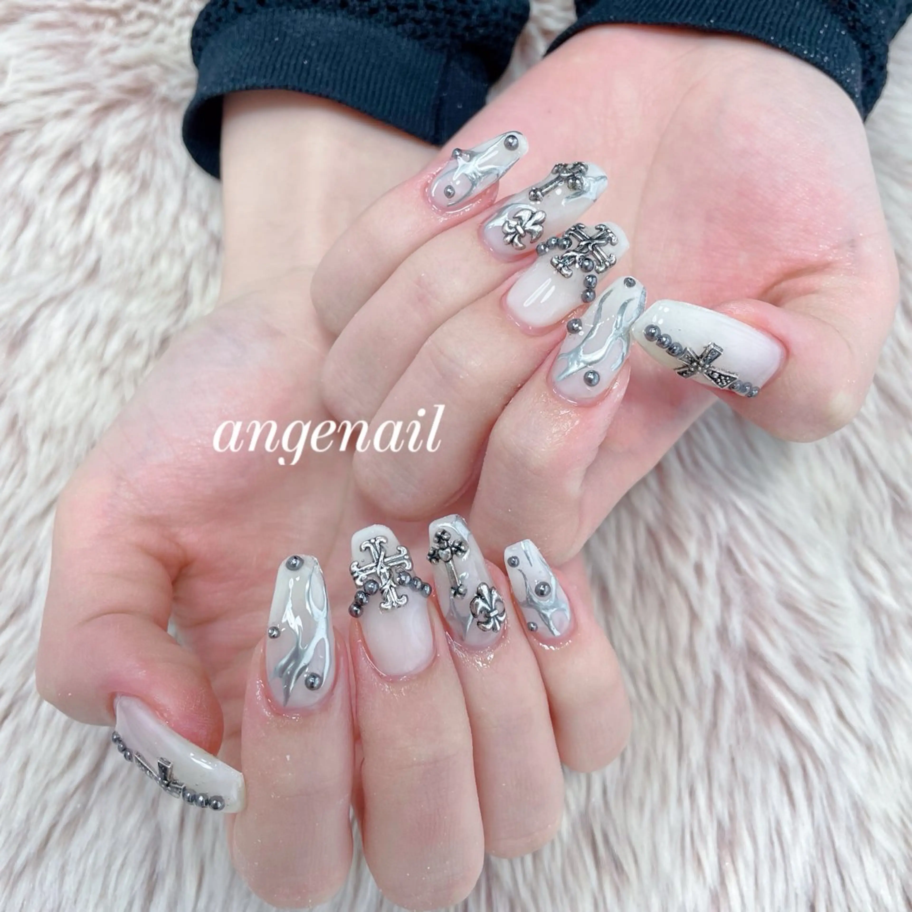 ネイル ホワイト ハンドネイル angenail所属・angenail MAKIのネイルデザイン