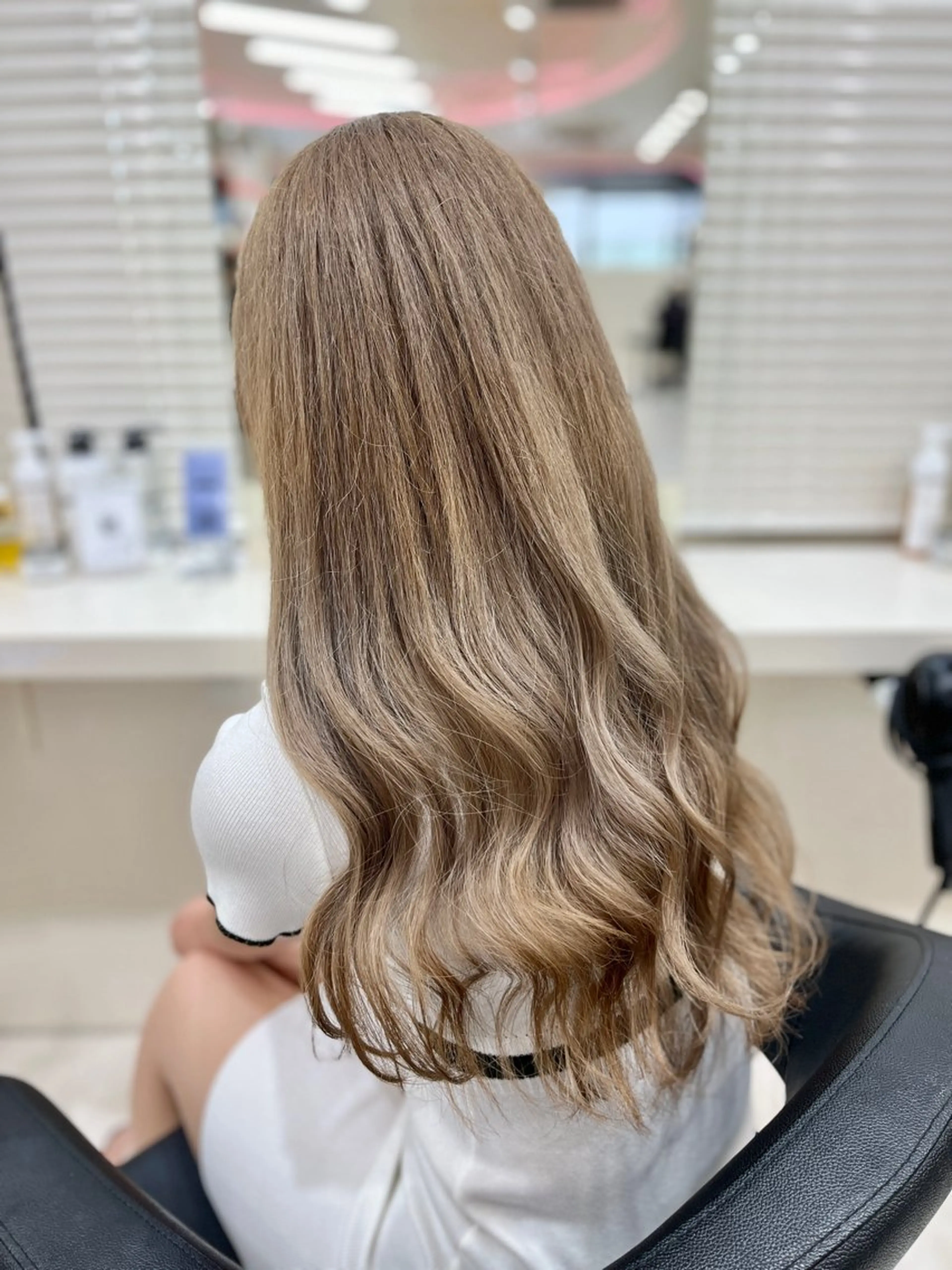 ロング ヘアカラー トリートメント 🎀淡めモテカラー WAKANA🎀のヘアスタイル