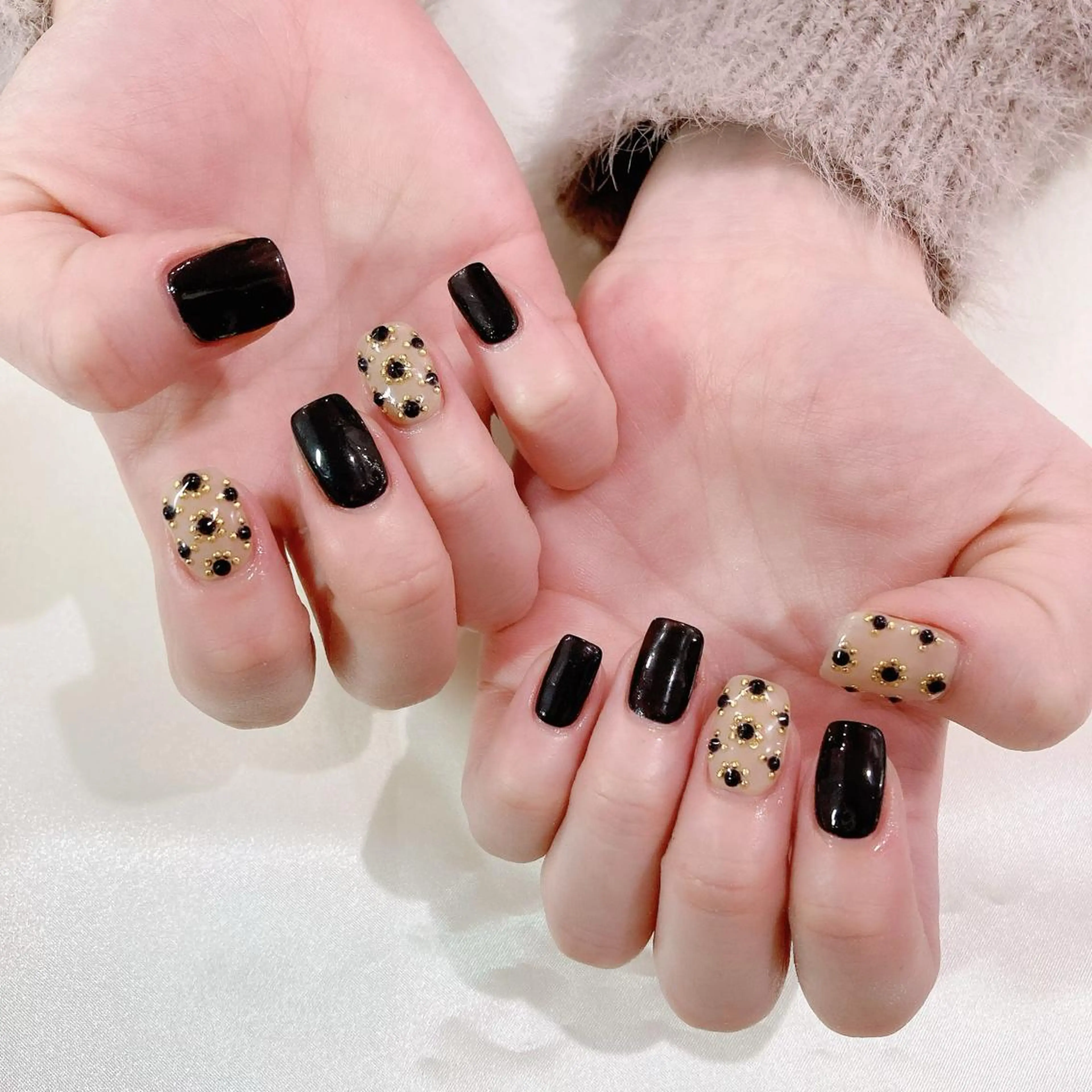ネイル ジェルネイル キラキラネイル パラジェル スクエアネイル 冬ネイル ハンドネイル Nail Kのネイルデザイン