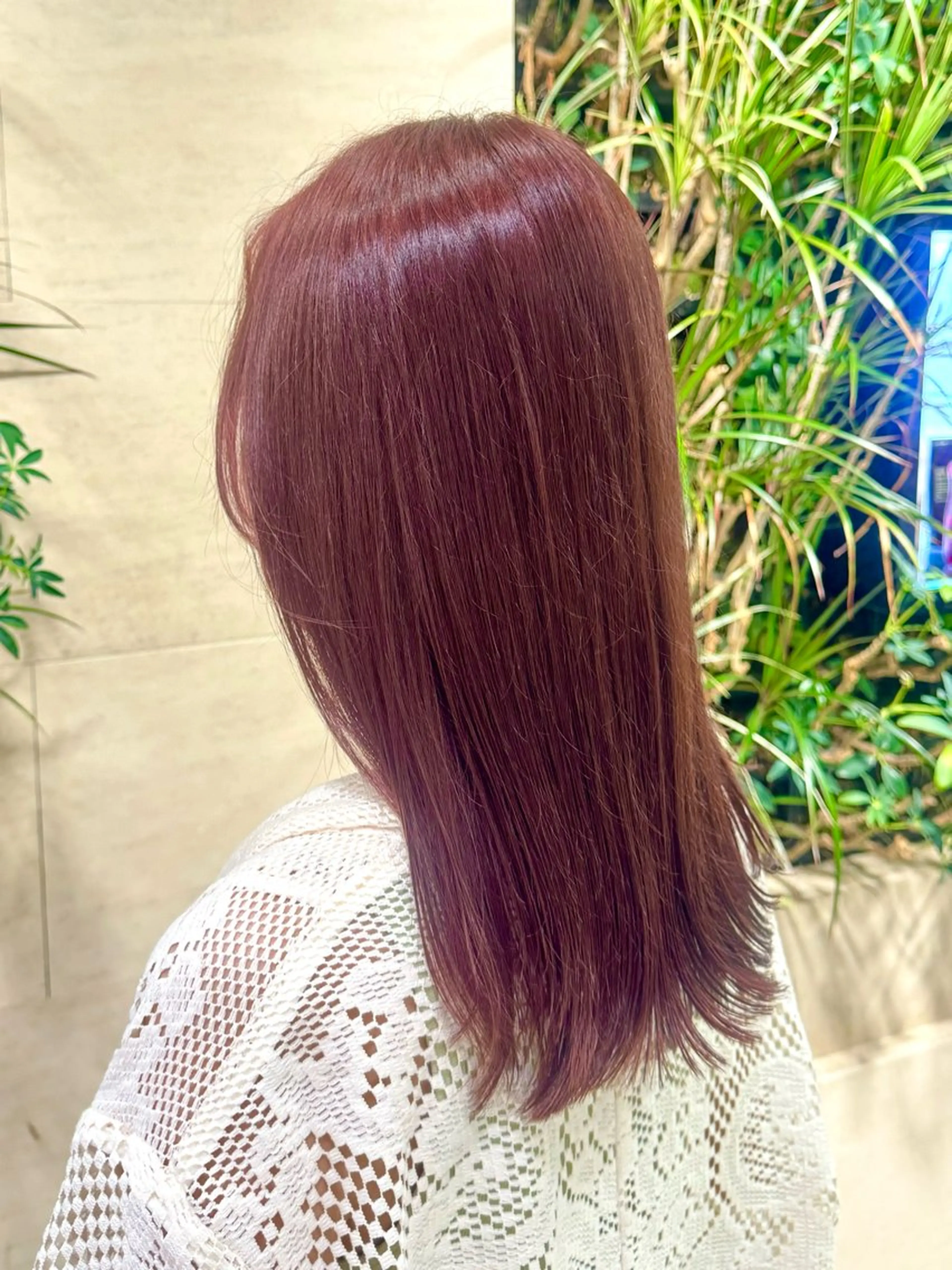 ミディアム カラー ブラウンカラー ピンクカラー ピンクブラウン ヘアカラー トリートメント 暖色カラー/艶カラー レイヤー/マツパのマツエク・マツパデザイン