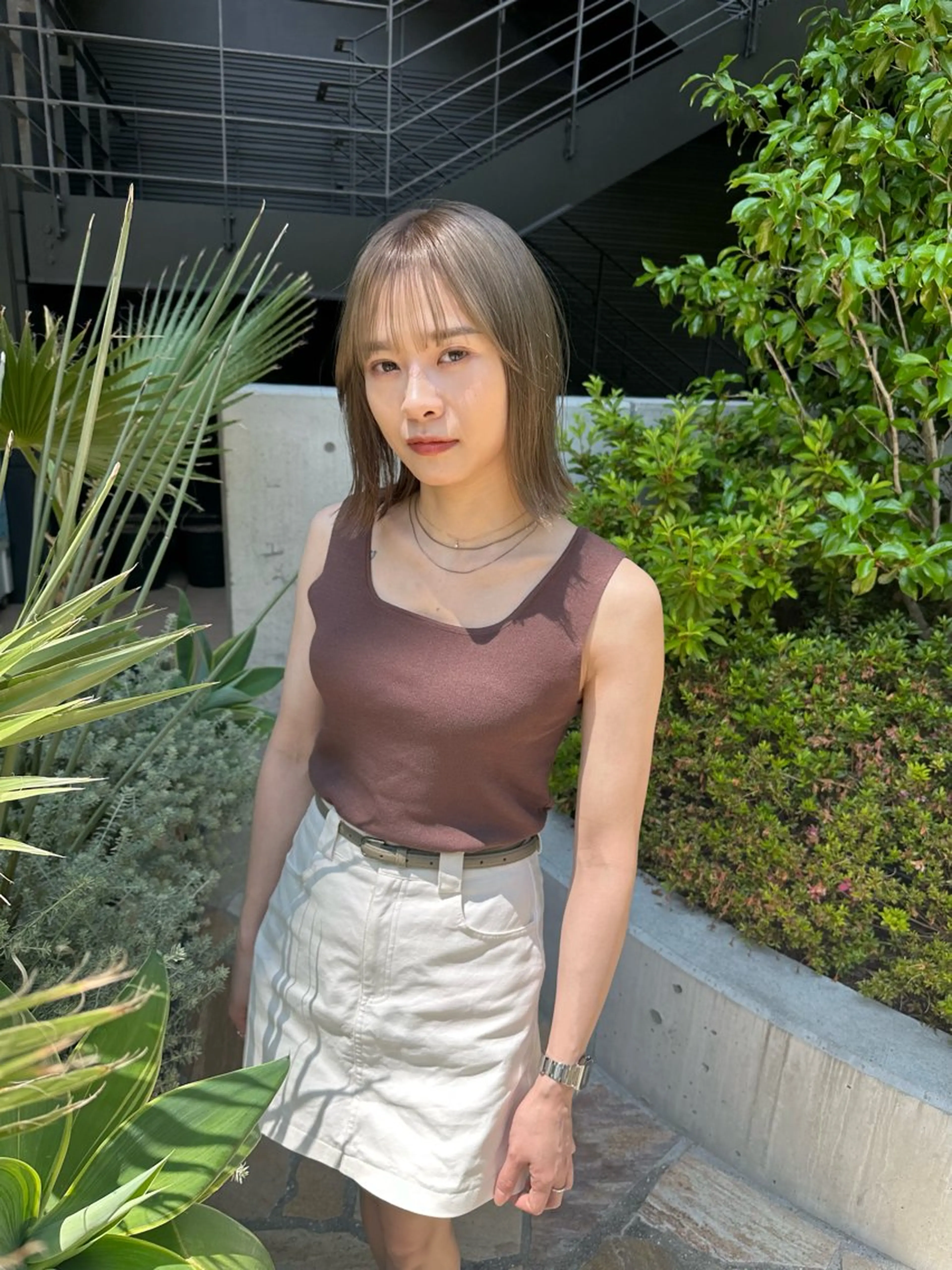 セミロング KAORU オリーブカラーのヘアスタイル