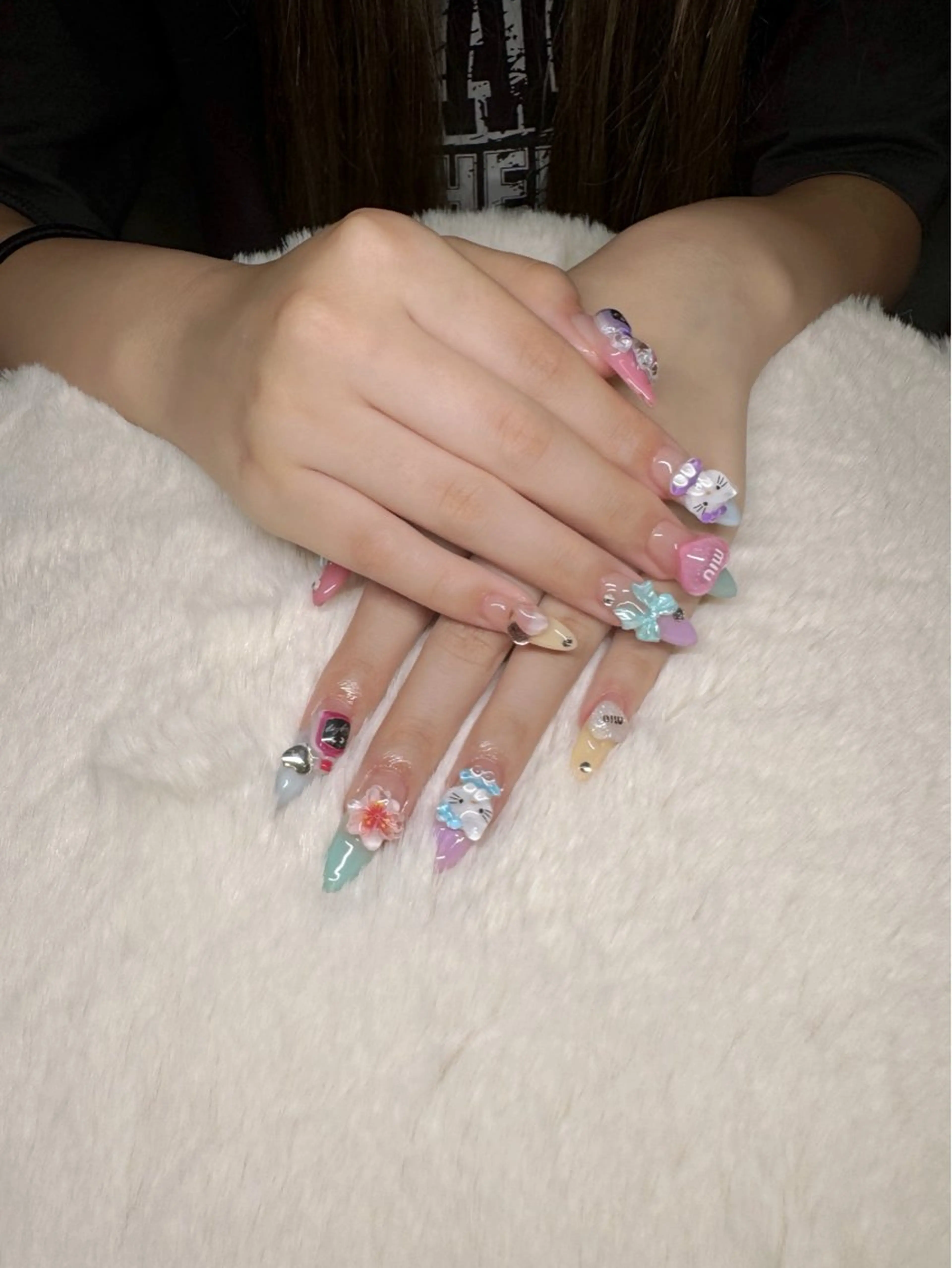 ネイル 長さ出し グラデーション 持ち込み ハンドネイル フットネイル ねいる屋　Anela 美優のネイルデザイン