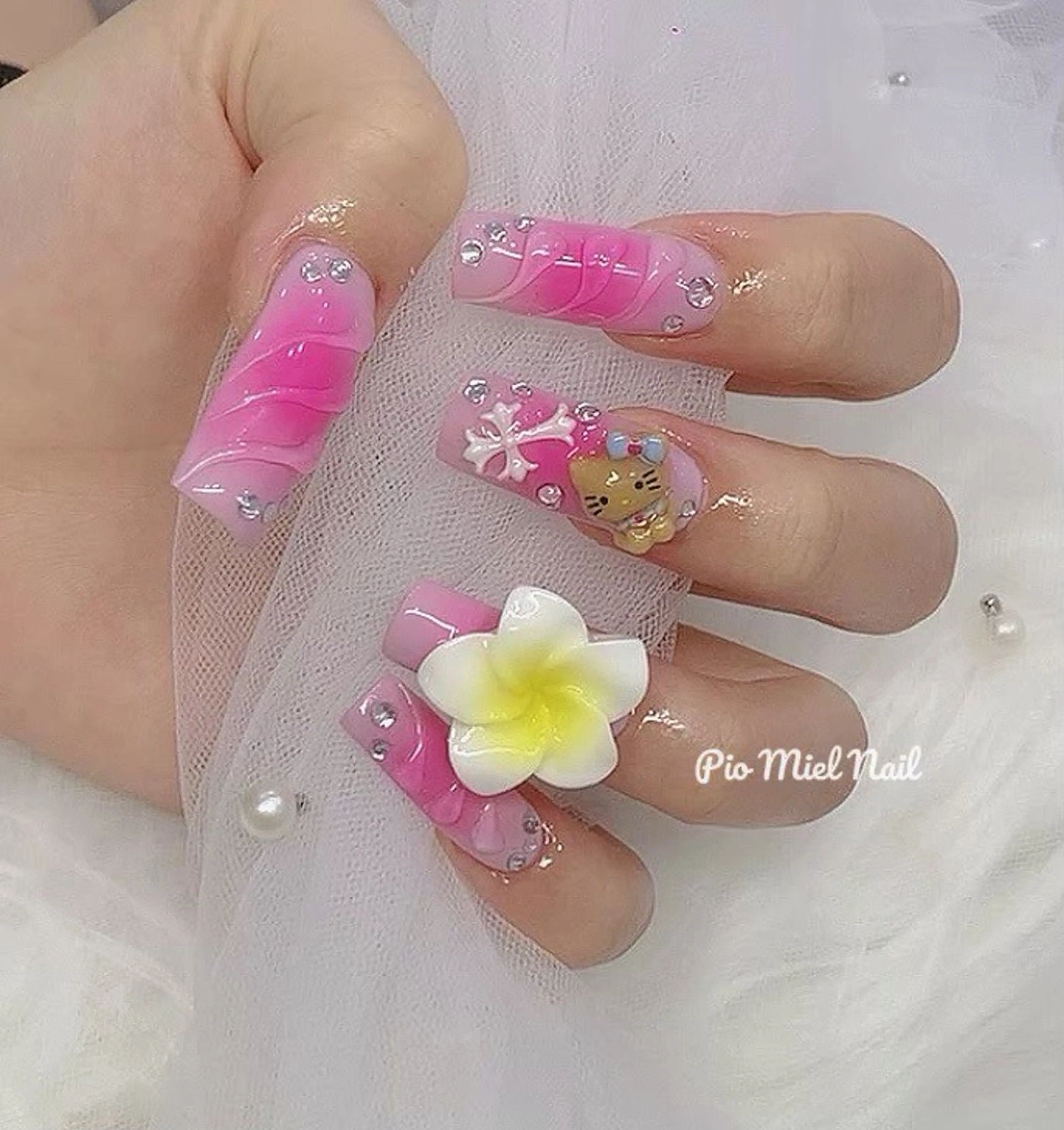 ネイル ピンク 夏ネイル ハンドネイル Pionail 長さだしのネイルデザイン