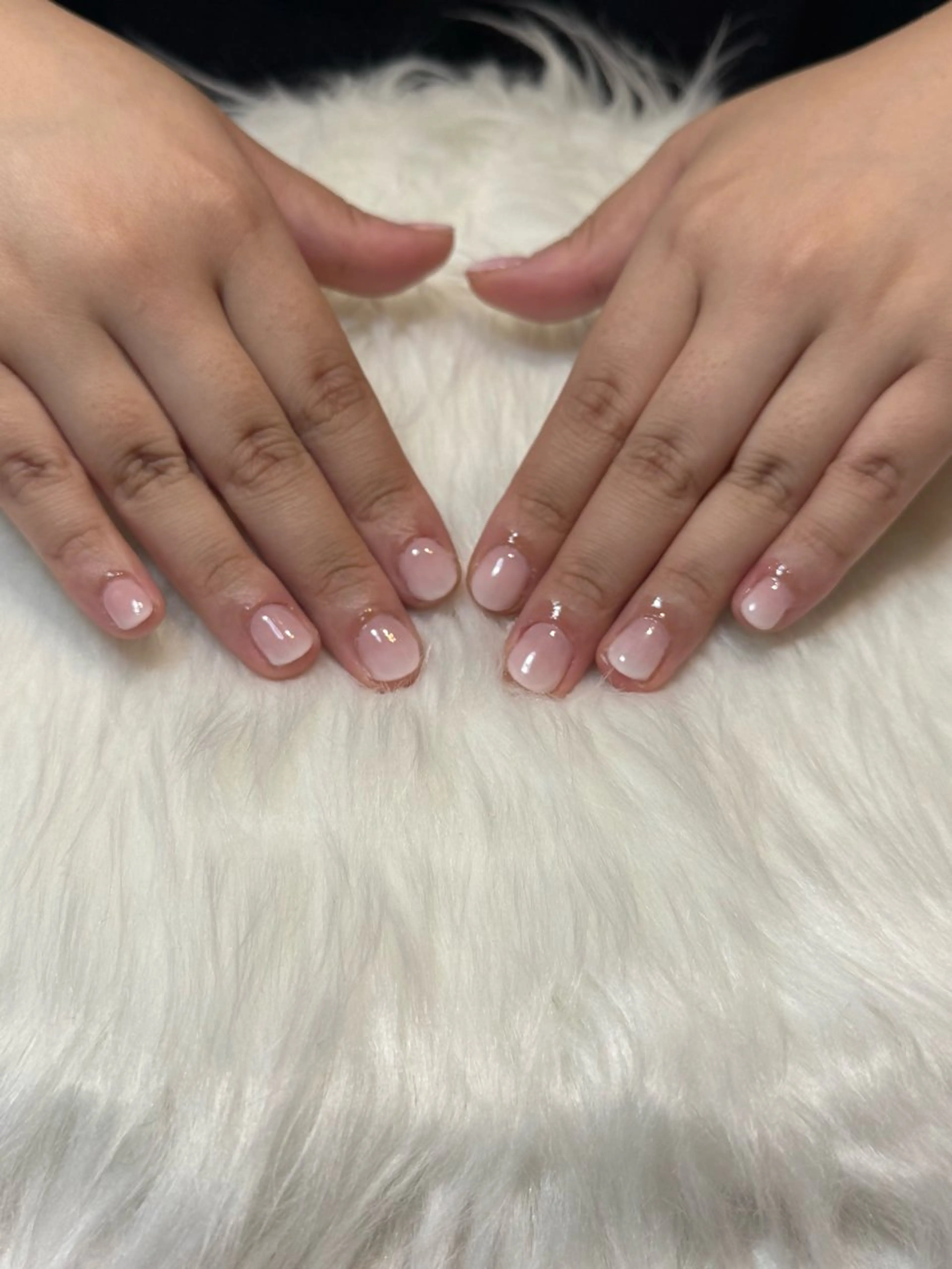 ネイル 韓国式肌管理・肌質改善＆スクールrinory所属・白鳥 結愛のネイルデザイン