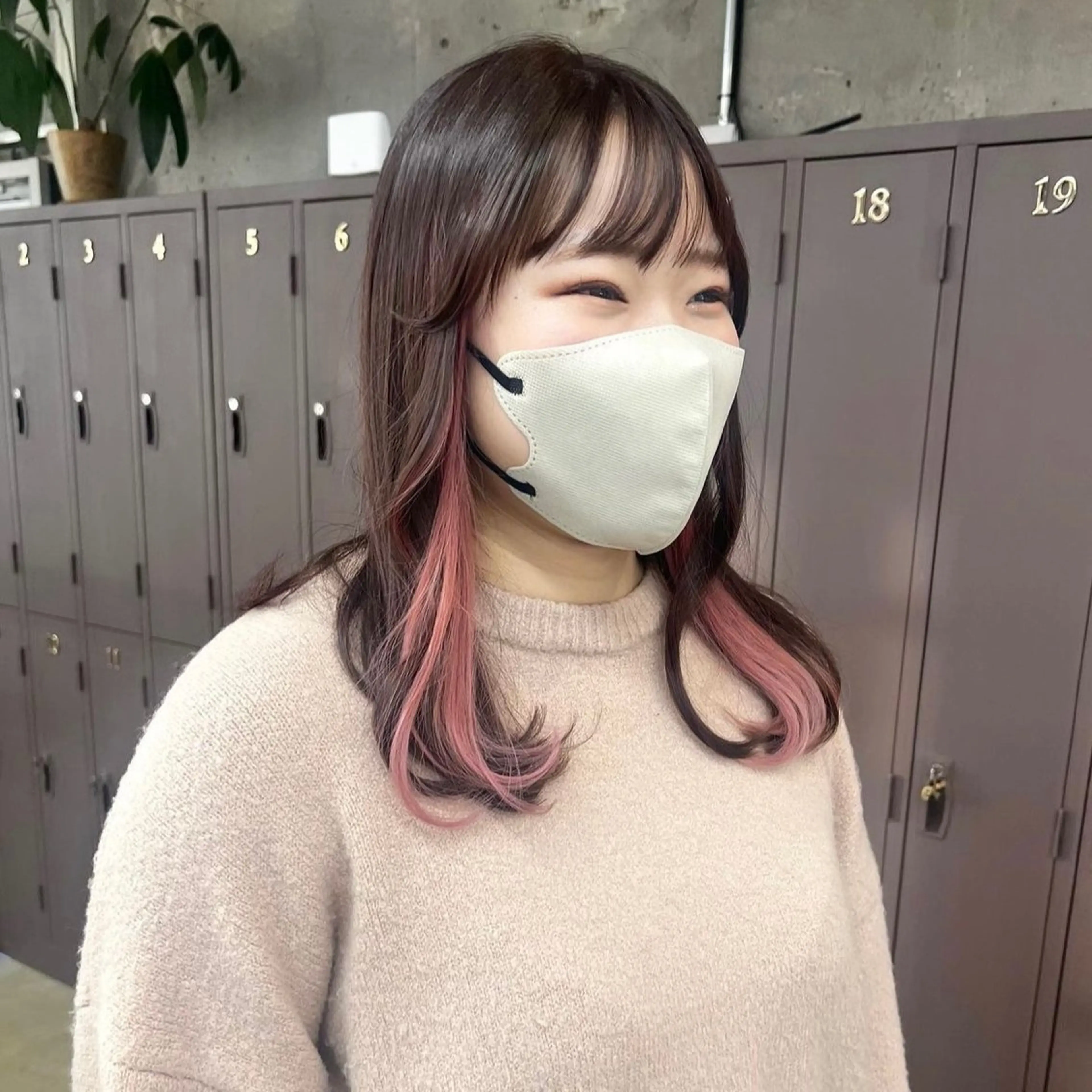 ロング カラー インナーカラー ピンクカラー カット ヘアカラー 韓国 /男女🆗 細江　美紅のヘアスタイル