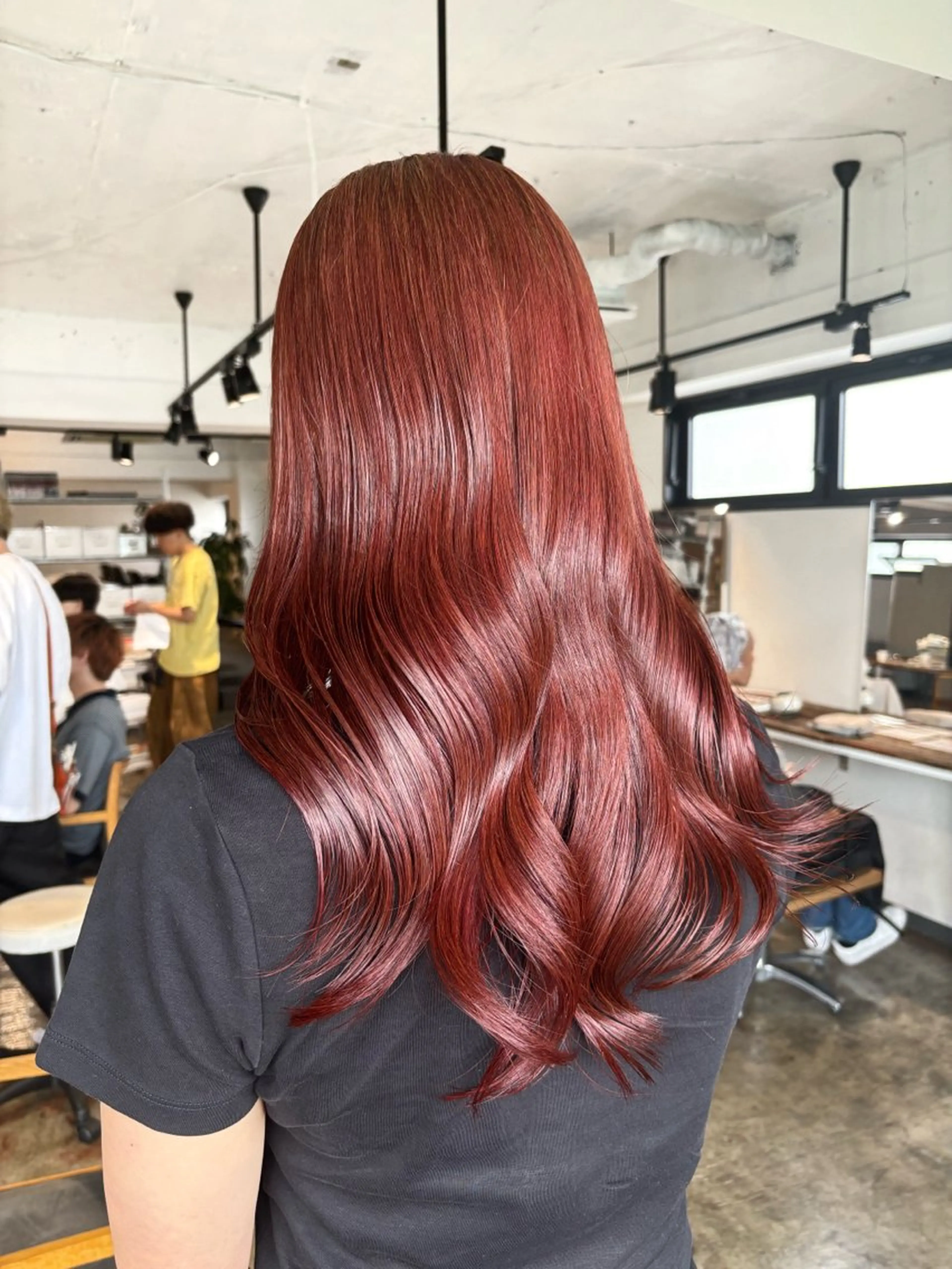 ロング カラー ブリーチ ボルドーカラー ケアカラー ブリーチなしカラー 髪質改善 暖色カラー🍒 ケアブリーチ/akiのヘアスタイル