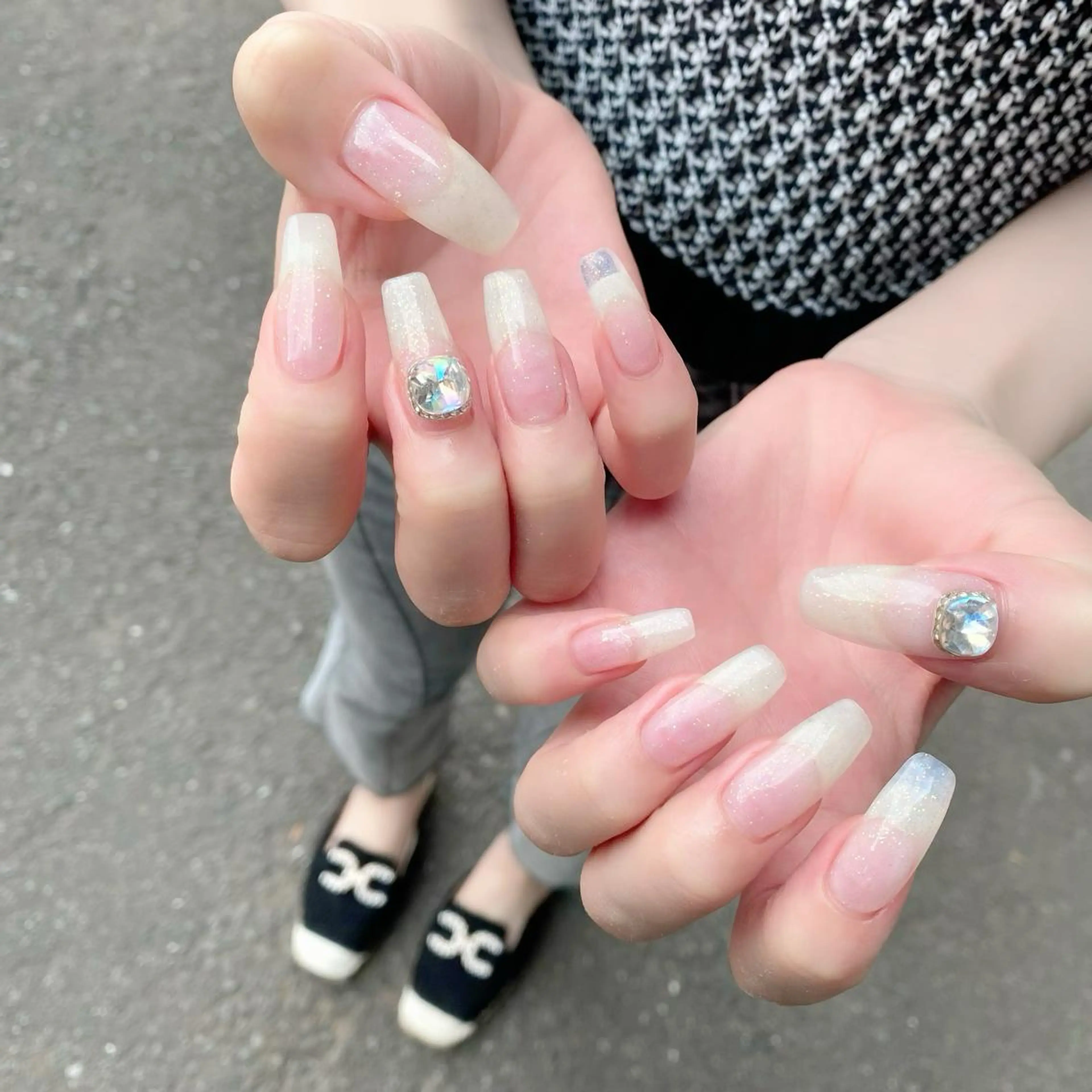 ネイル オーロラネイル クリアネイル ラメ(グリッター) ロングネイル 夏ネイル Salon Ｋのネイルデザイン