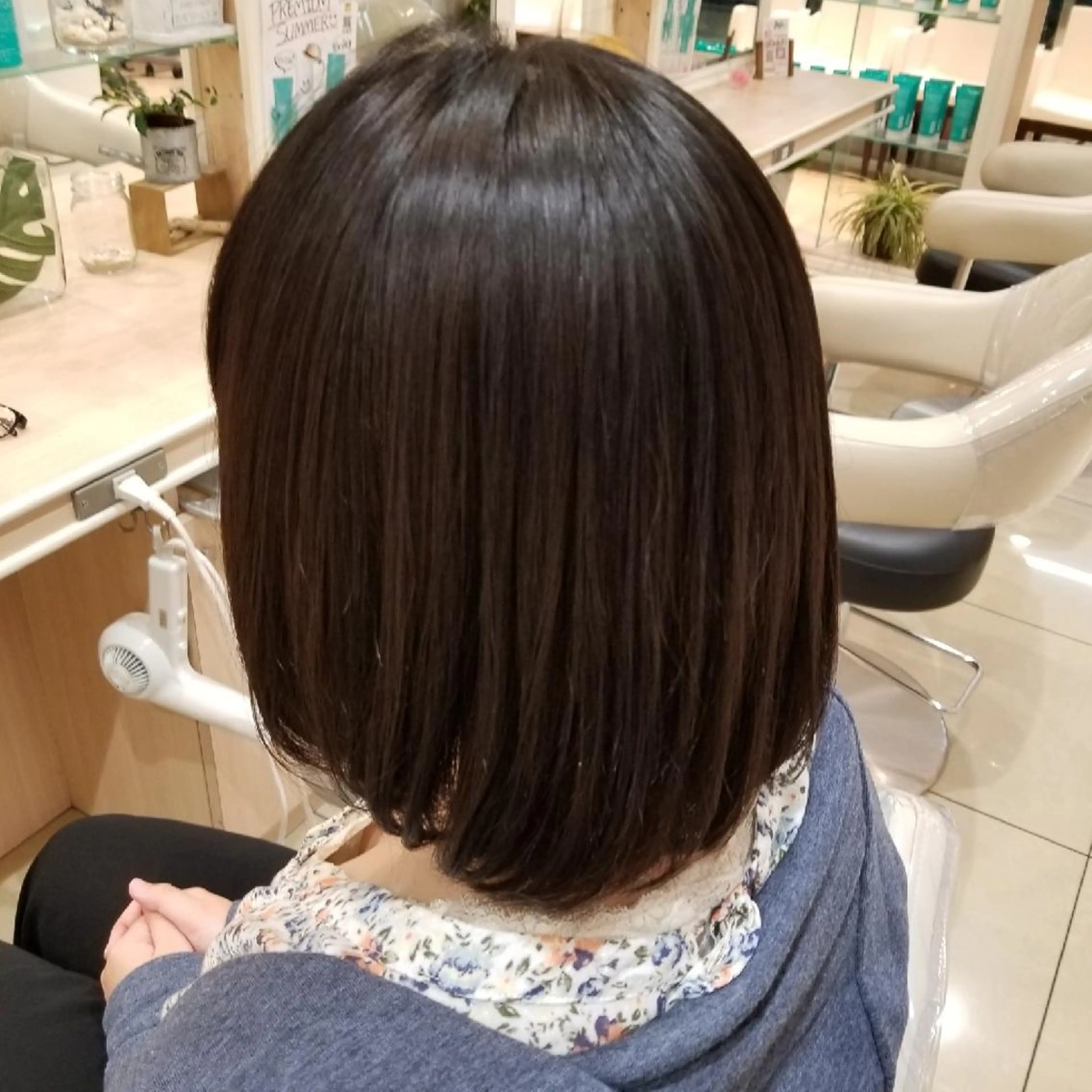 ミディアム パーマ 山内 佐江子のヘアスタイル