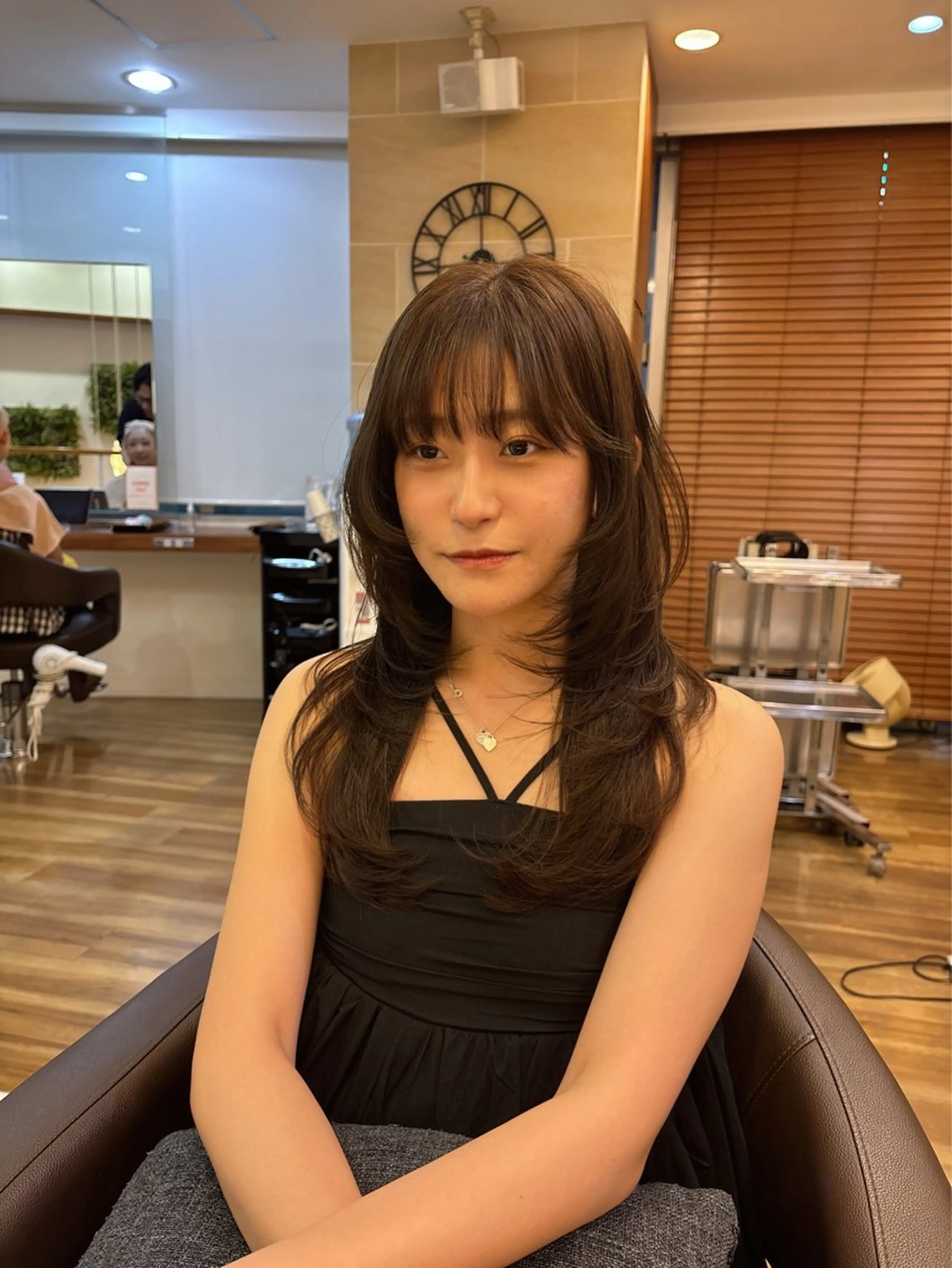 ロング カラー ベージュカラー オリーブベージュ レイヤーカット カット ヘアカラー トリートメント レイヤーカット /髪質改善/千葉怜寿のヘアスタイル