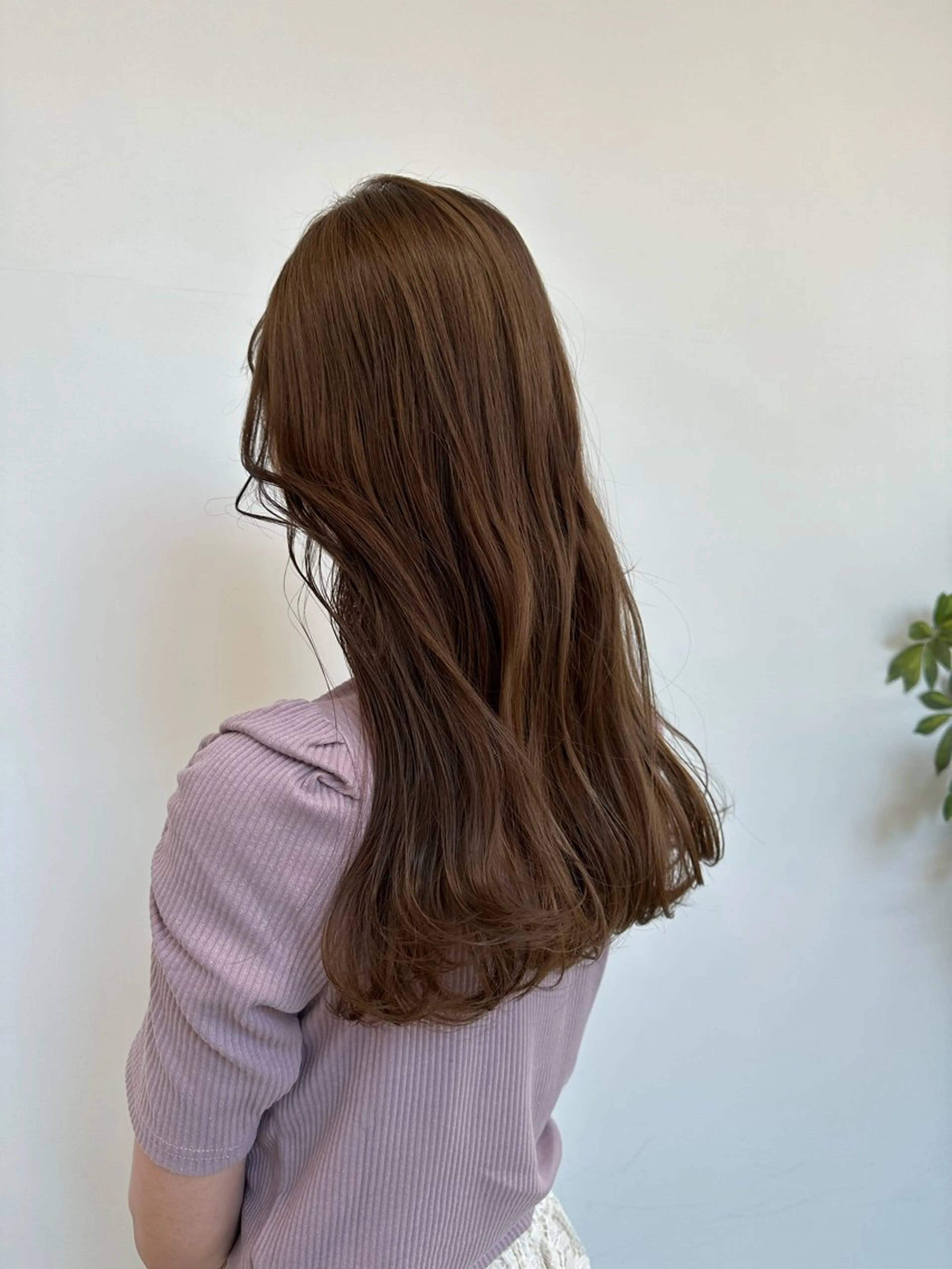 セミロング カラー yuika .のヘアスタイル