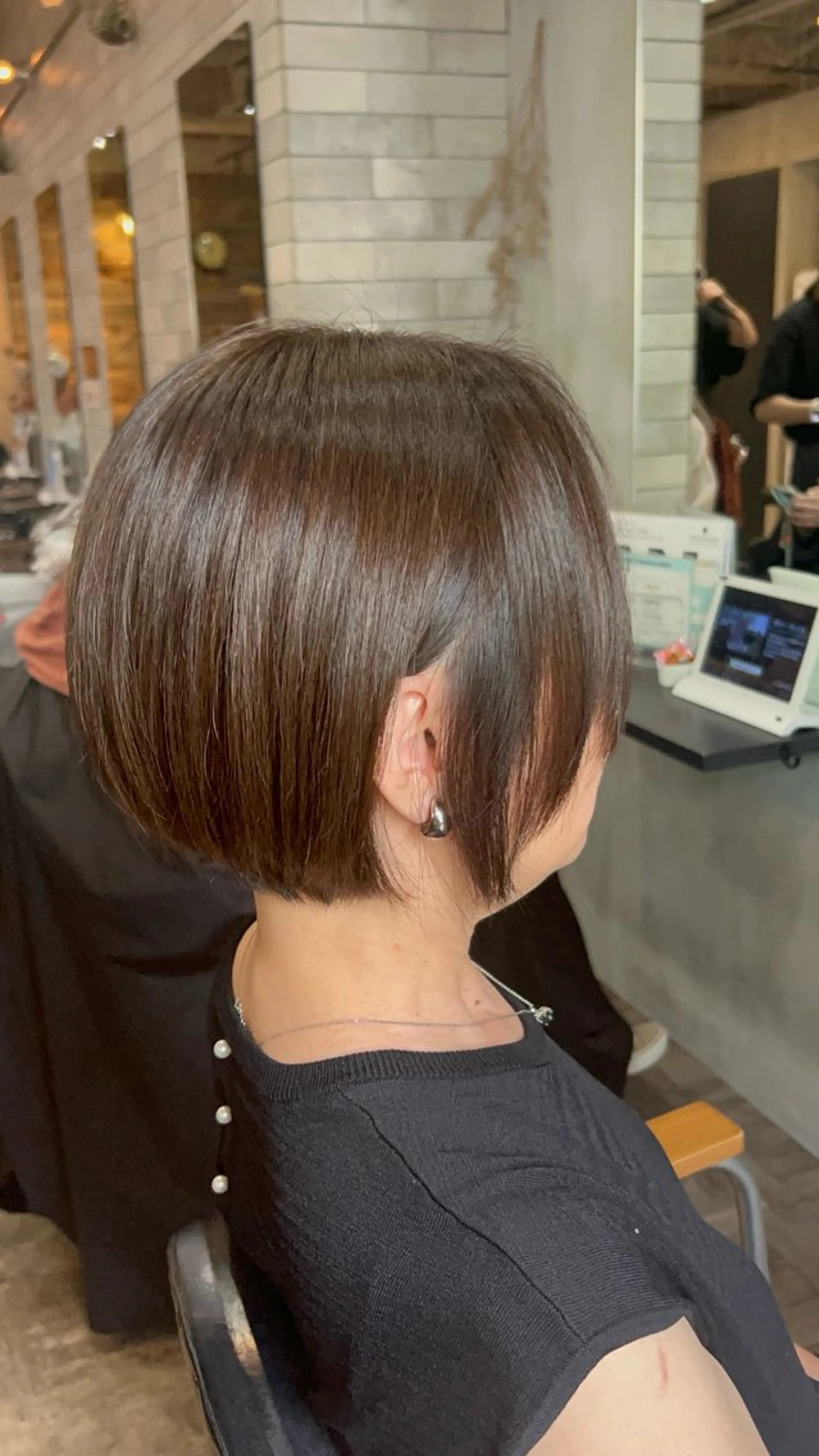🩶🤎白髪染め(リタッチor全体)＋カット(⚠️ご希望のスタイルがショートヘアの方限定)の写真