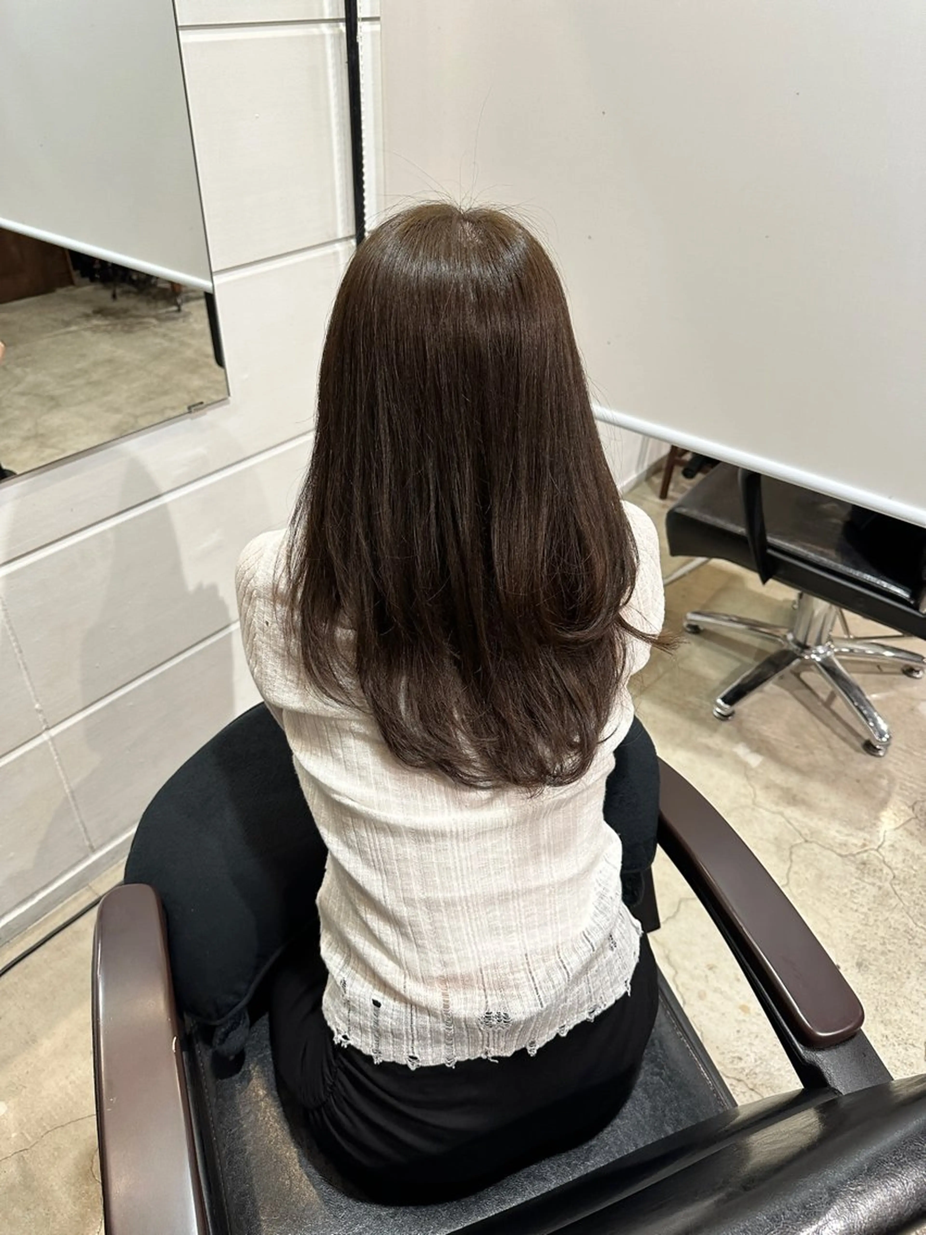 ロング トリートメント ヘアカラー 上田 葵梨のヘアスタイル