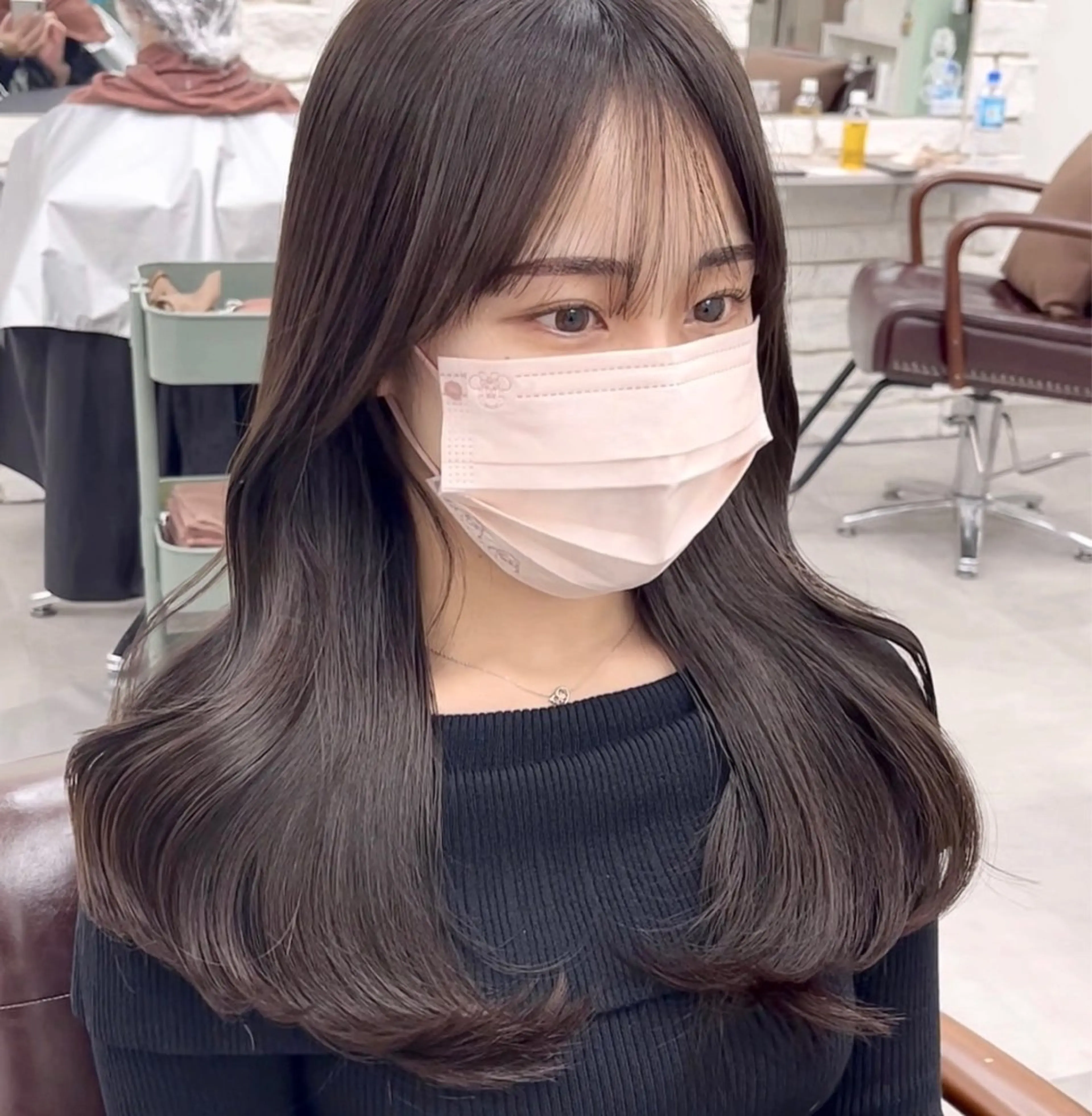 ロング カラー グレージュ 韓国風ヘア カット ヘアカラー トリートメント 天王寺髪質改善なら よしみさん✨のヘアスタイル