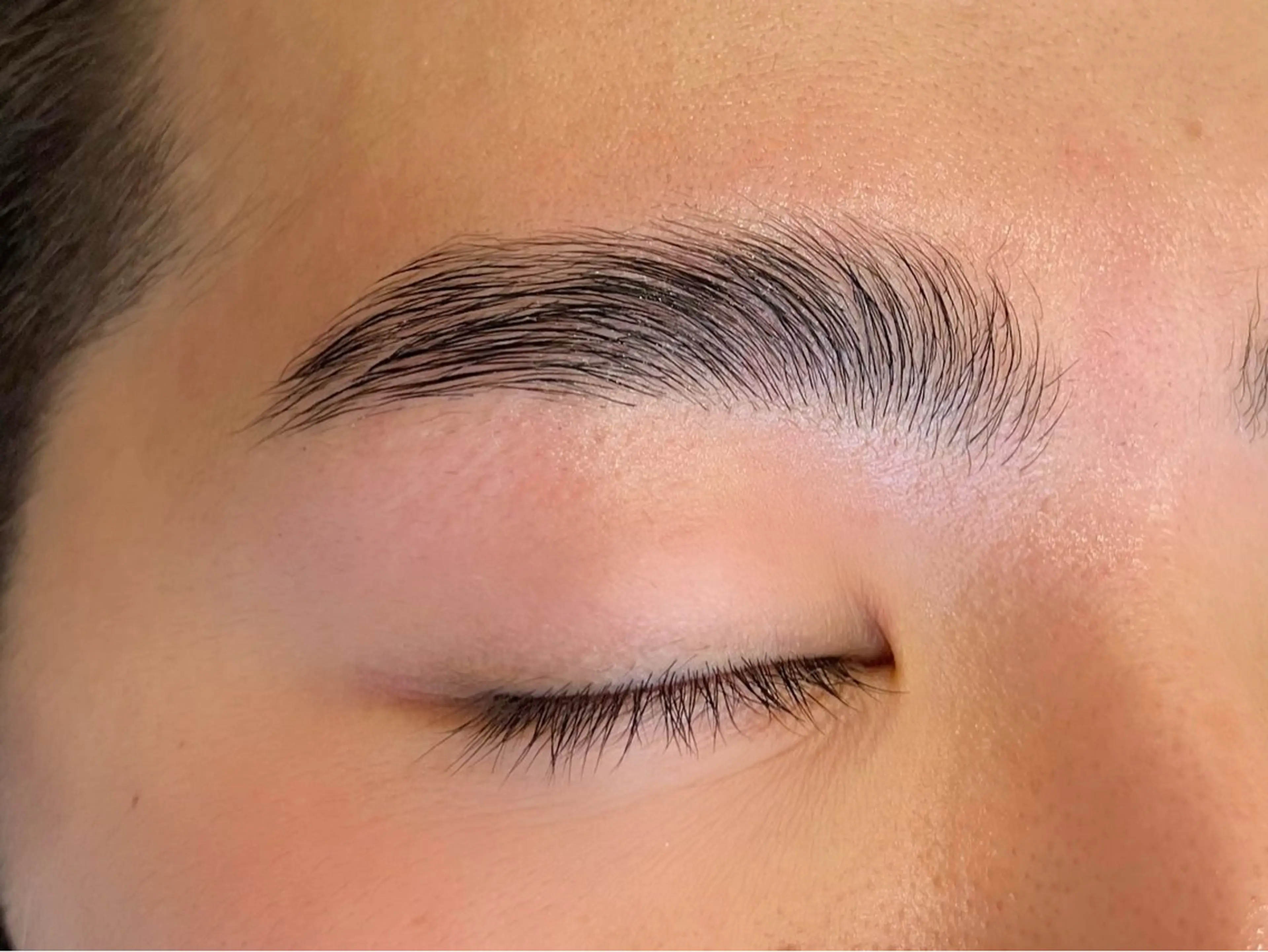 アイブロウ ハリウッドブロウリフト メンズアイブロウ cafe＆beauty est所属・北向 あなんのマツエク・マツパデザイン