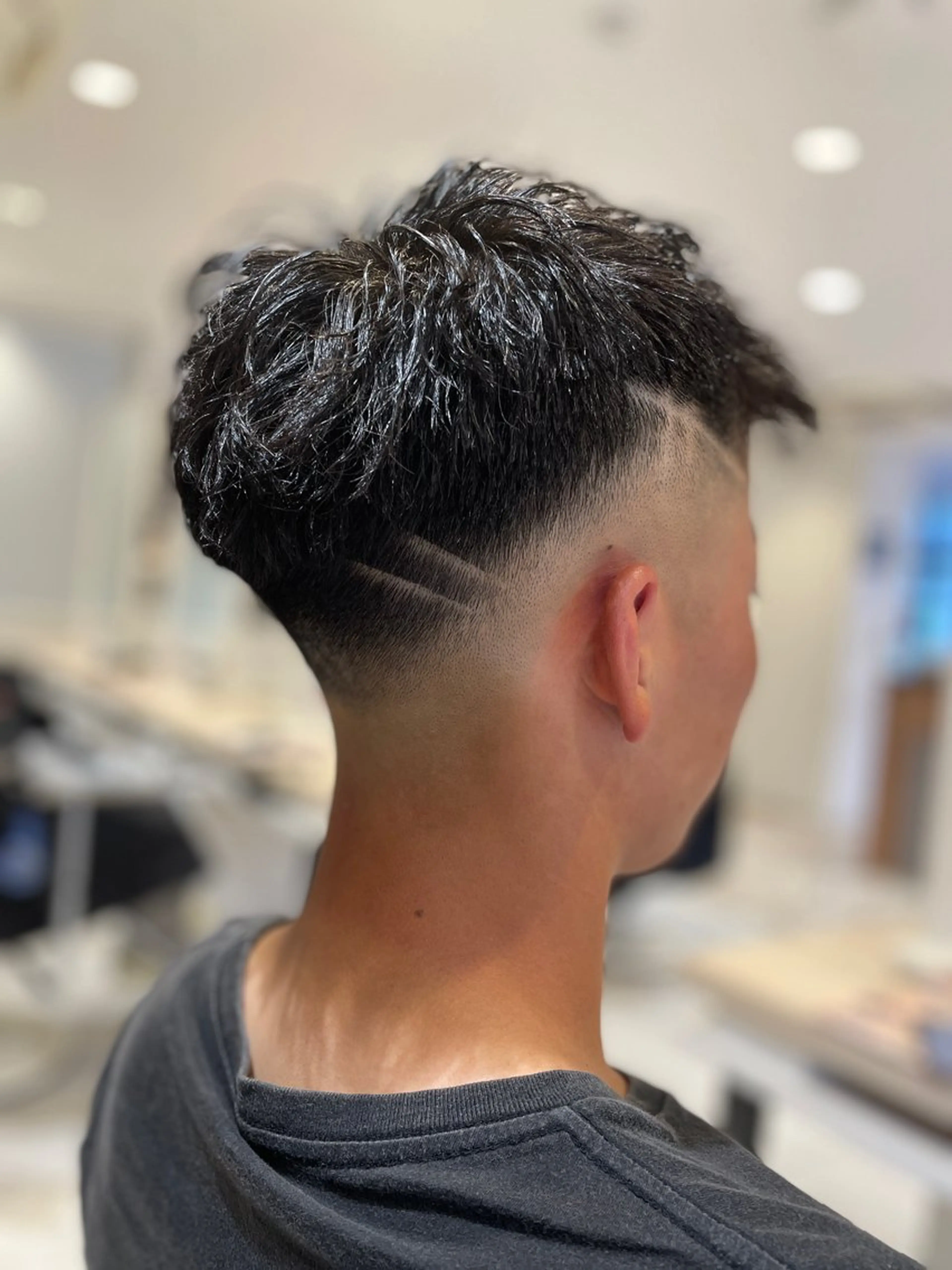 ショート メンズ フェードカット カット ツイスト/フェード / 古川　諒のヘアスタイル