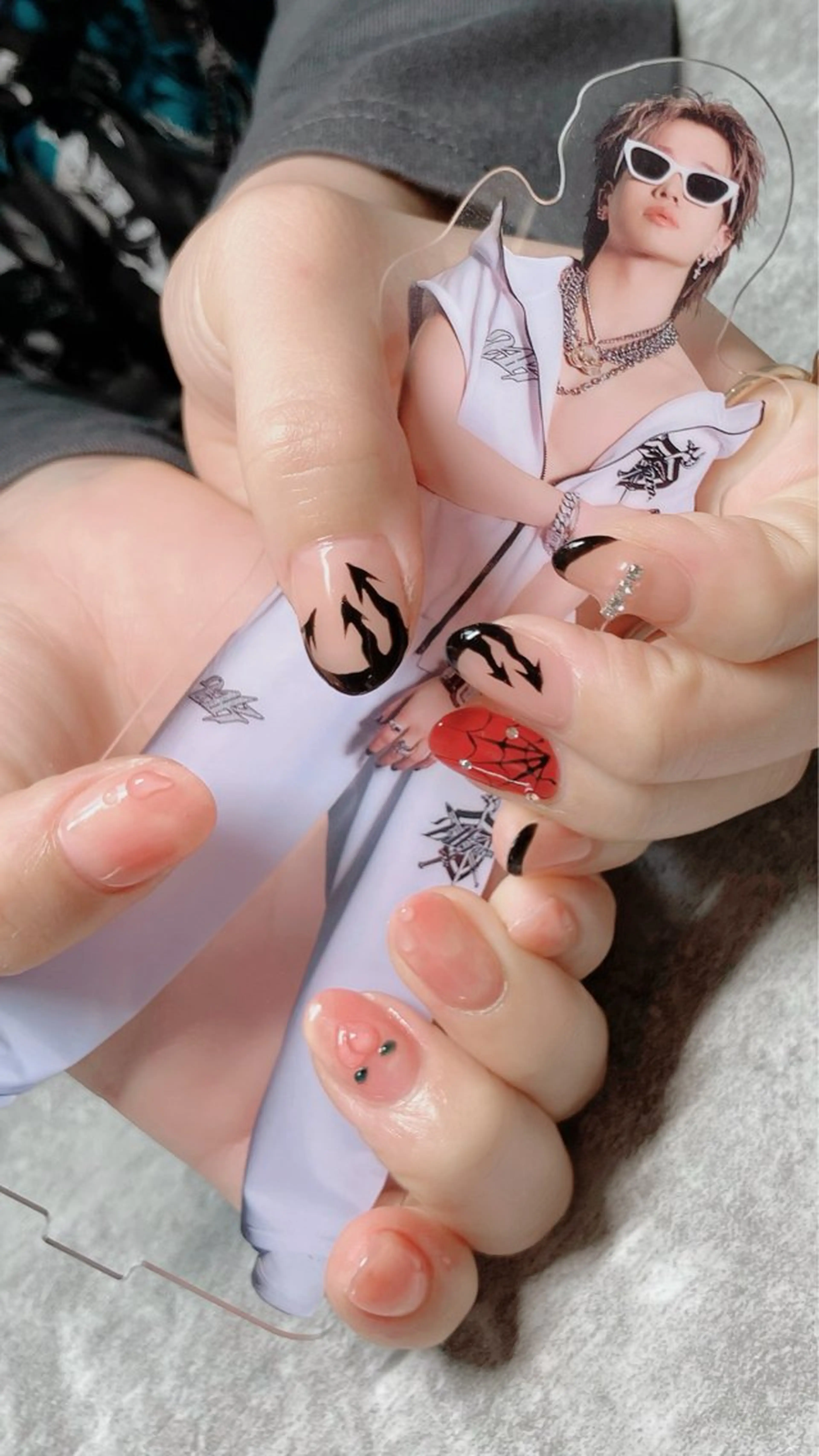 ネイル haleyume所属・shino🌟 痛ネイルのネイルデザイン