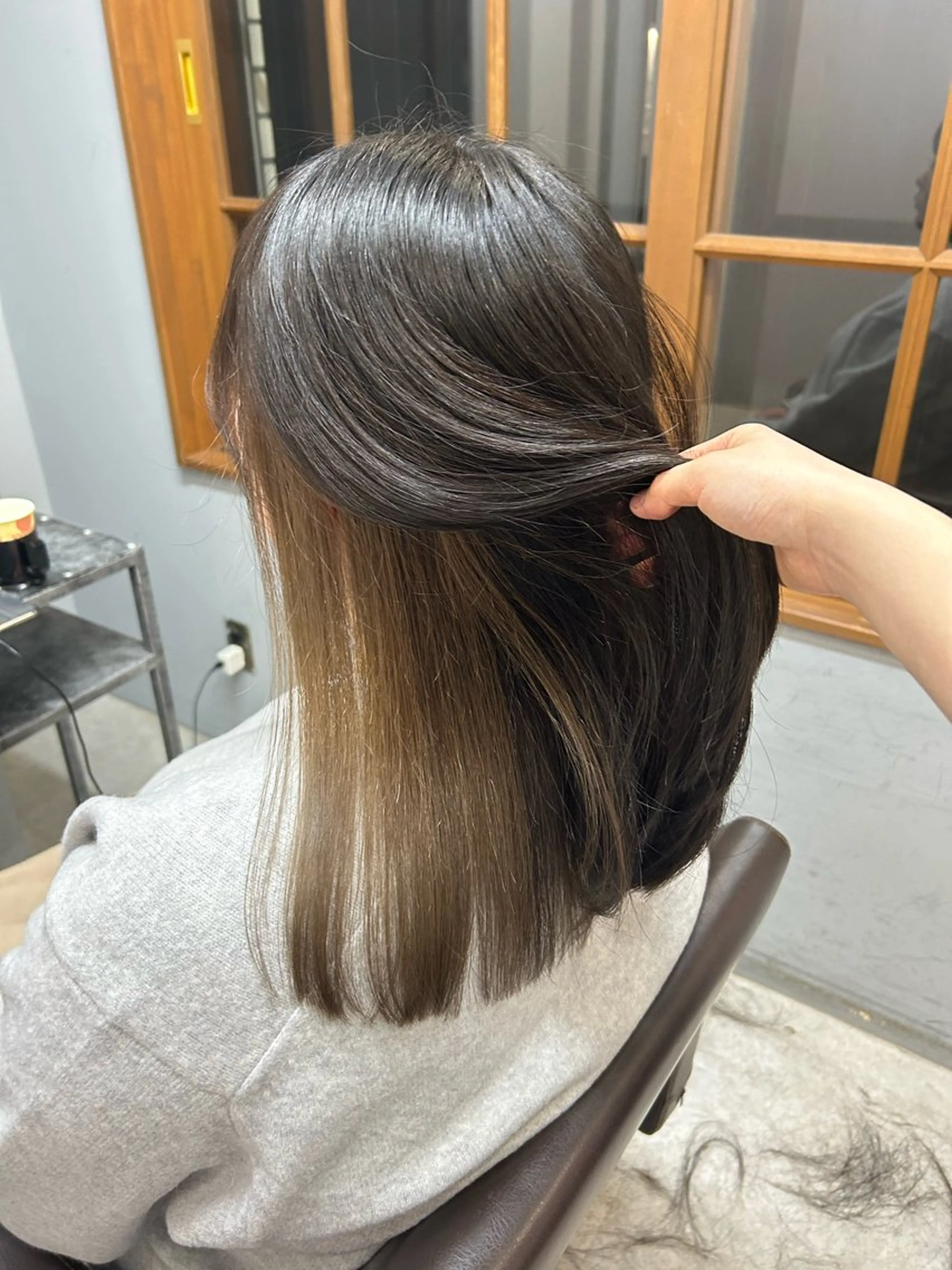 セミロング カラー hair atelier OZ桑野店所属・阿佐見 若菜のヘアスタイル