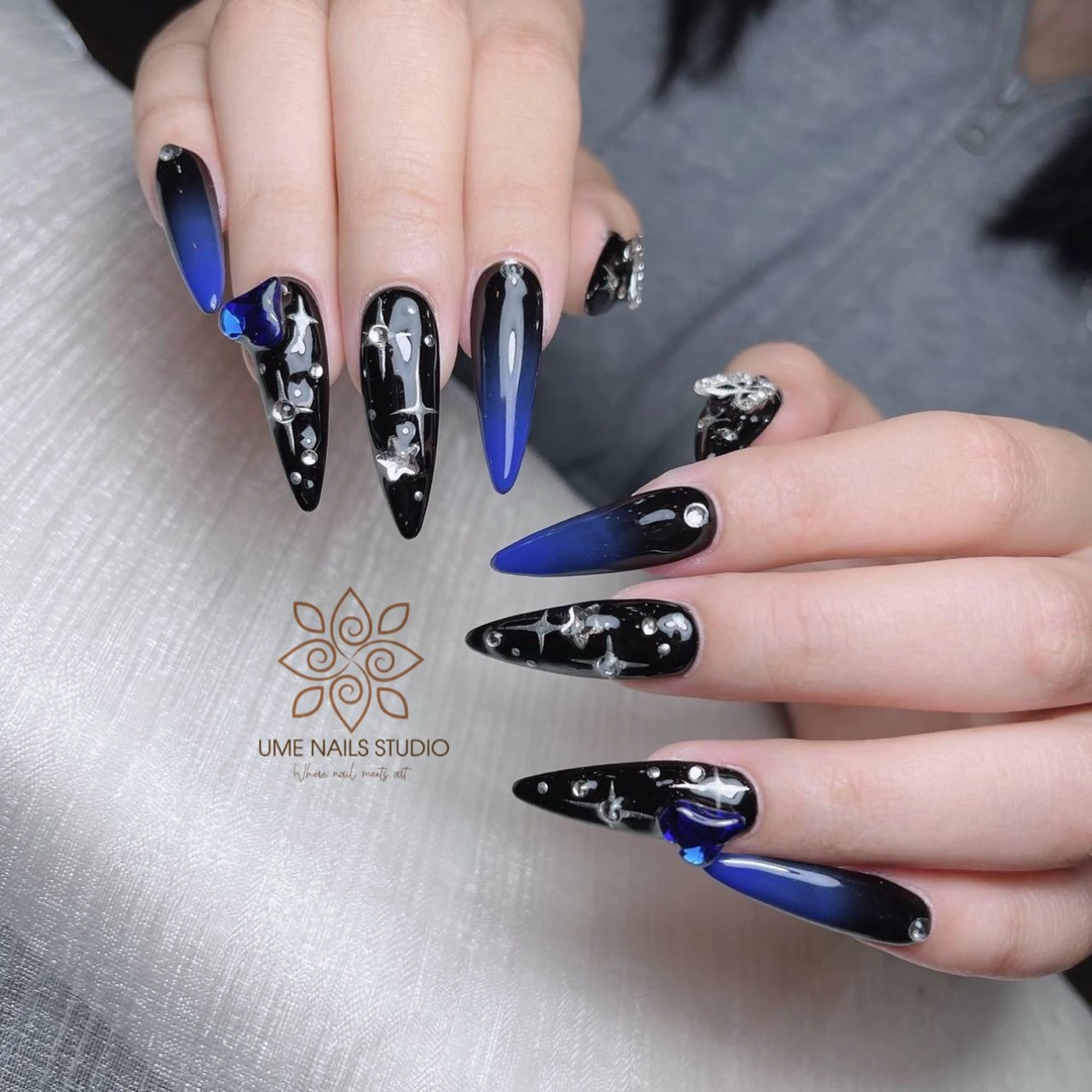 ネイル チークネイル クリアネイル ガーリー キラキラネイル 韓国ネイル ハンドネイル Ume Nail Studioのネイルデザイン