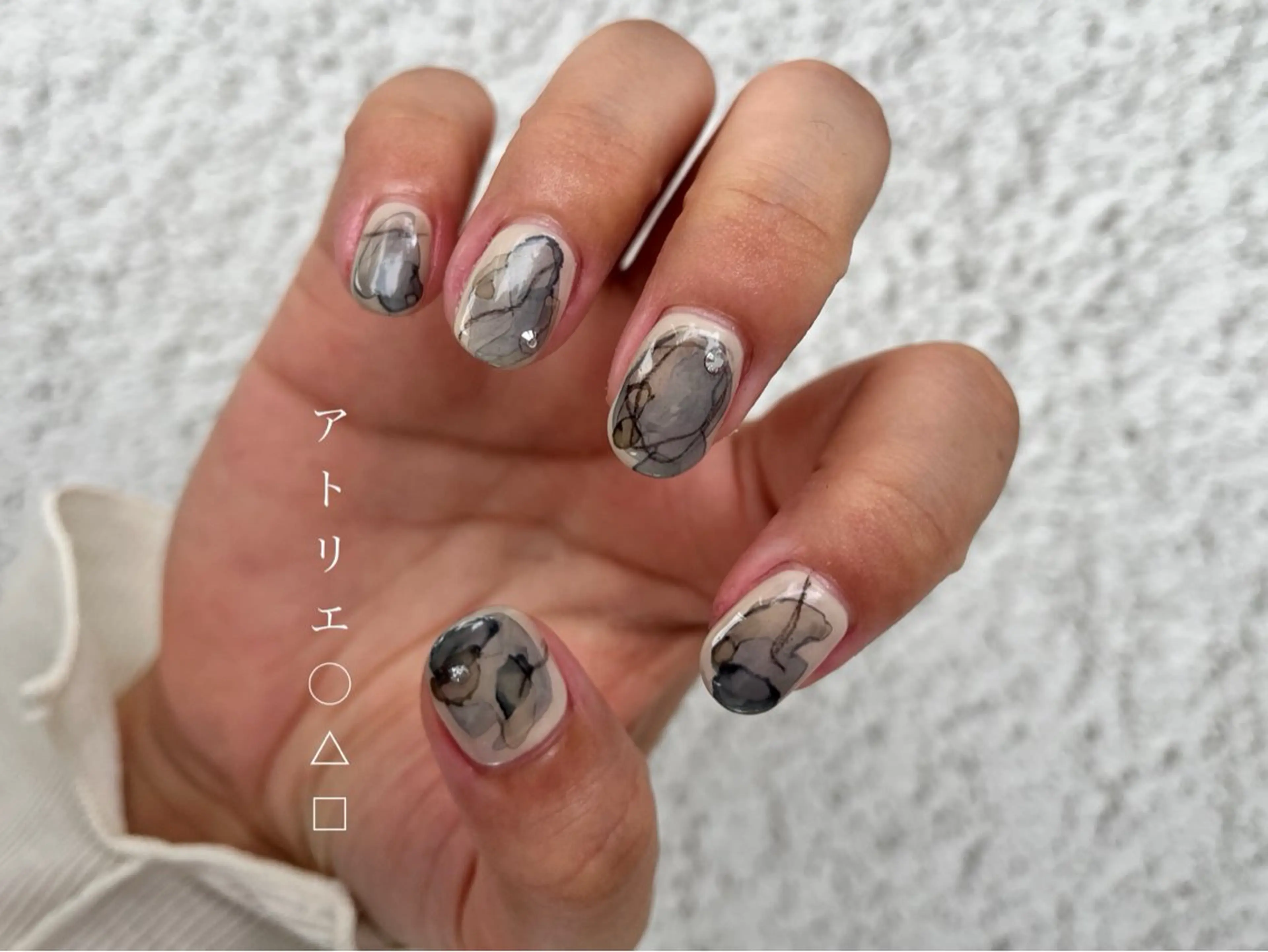 ネイル アートネイル ハンドネイル アトリエ ○△□のネイルデザイン