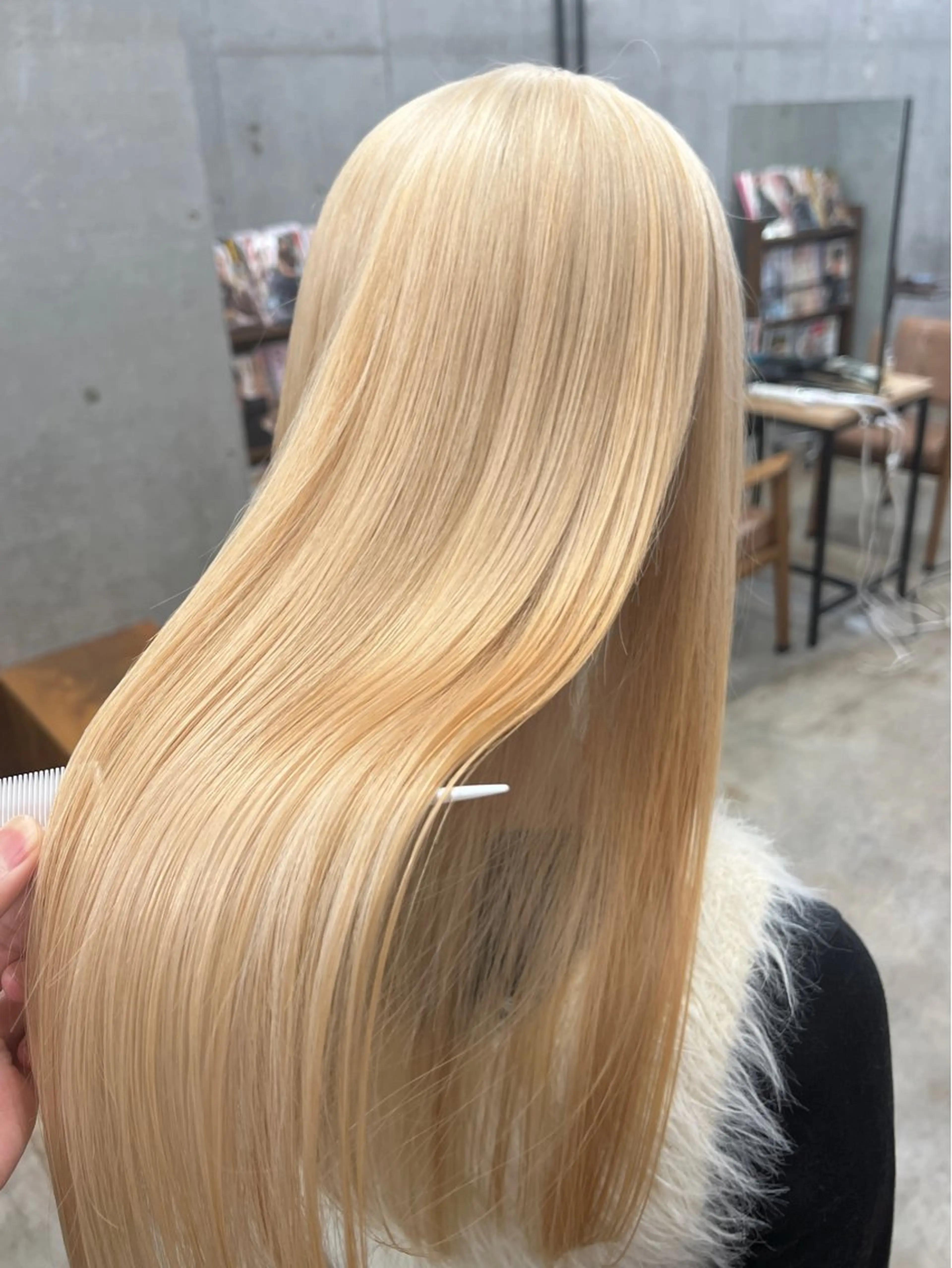 ロング カラー カット ヘアカラー トリートメント 🍂顔まわりカットと ミルクティー🍼翔太のヘアスタイル