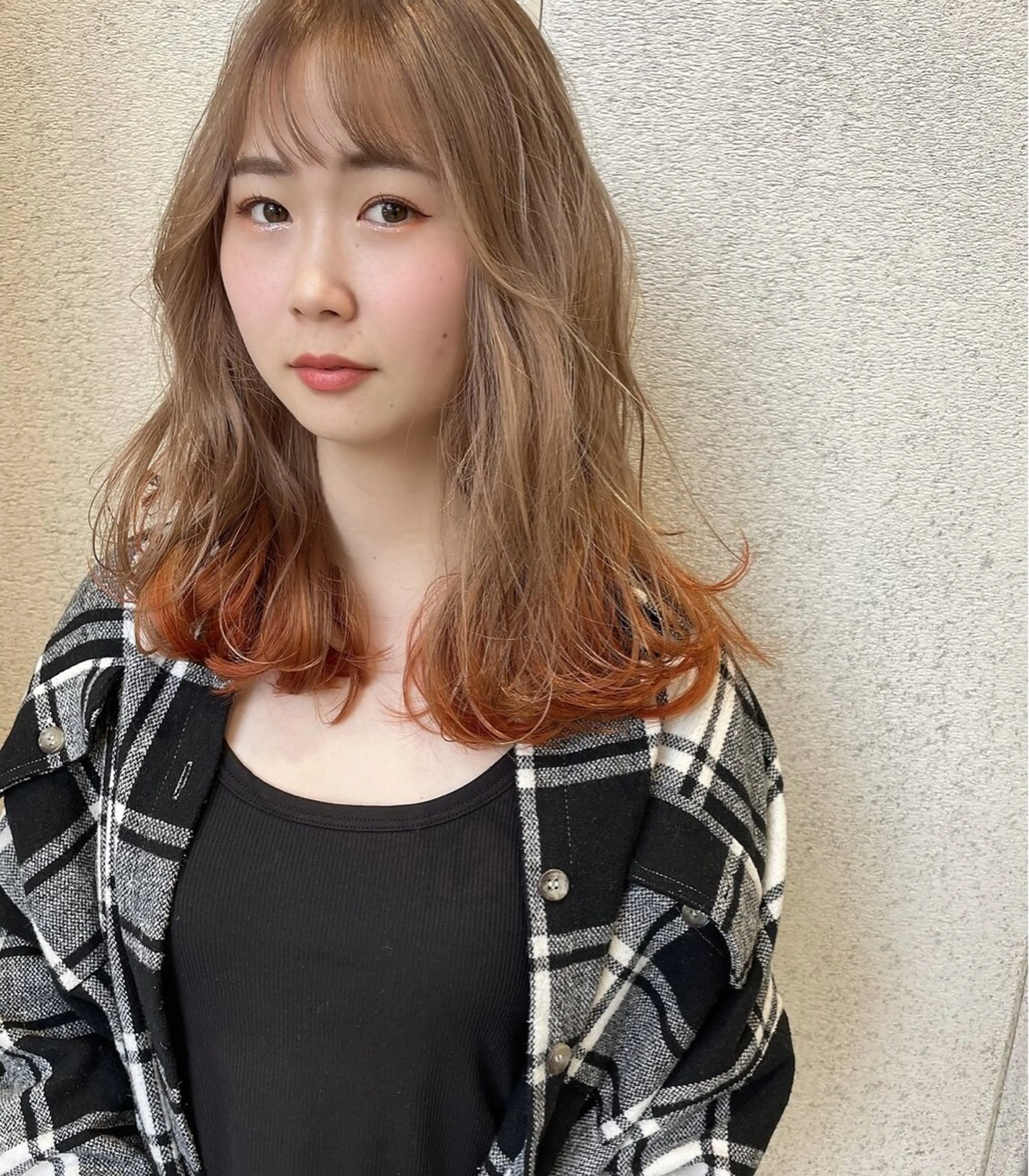 セミロング ボブ 髪質改善 韓国風ヘア レイヤーカット 縮毛矯正 suii..hair designブリーチのヘアスタイル