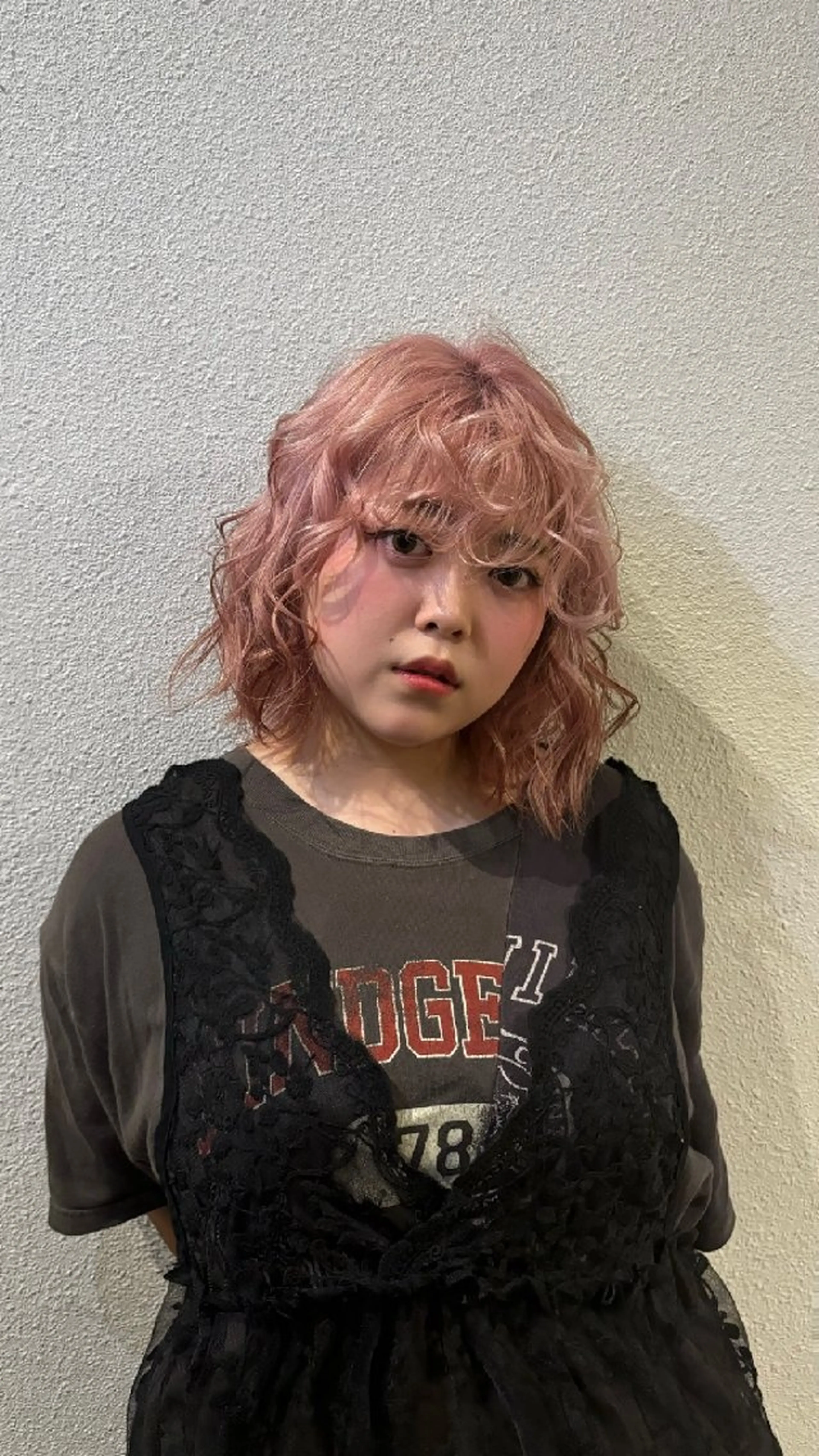 ミディアム ヘアアレンジ ミディアムパーマ ブリーチ 艶カラー🪄莉南のヘアスタイル