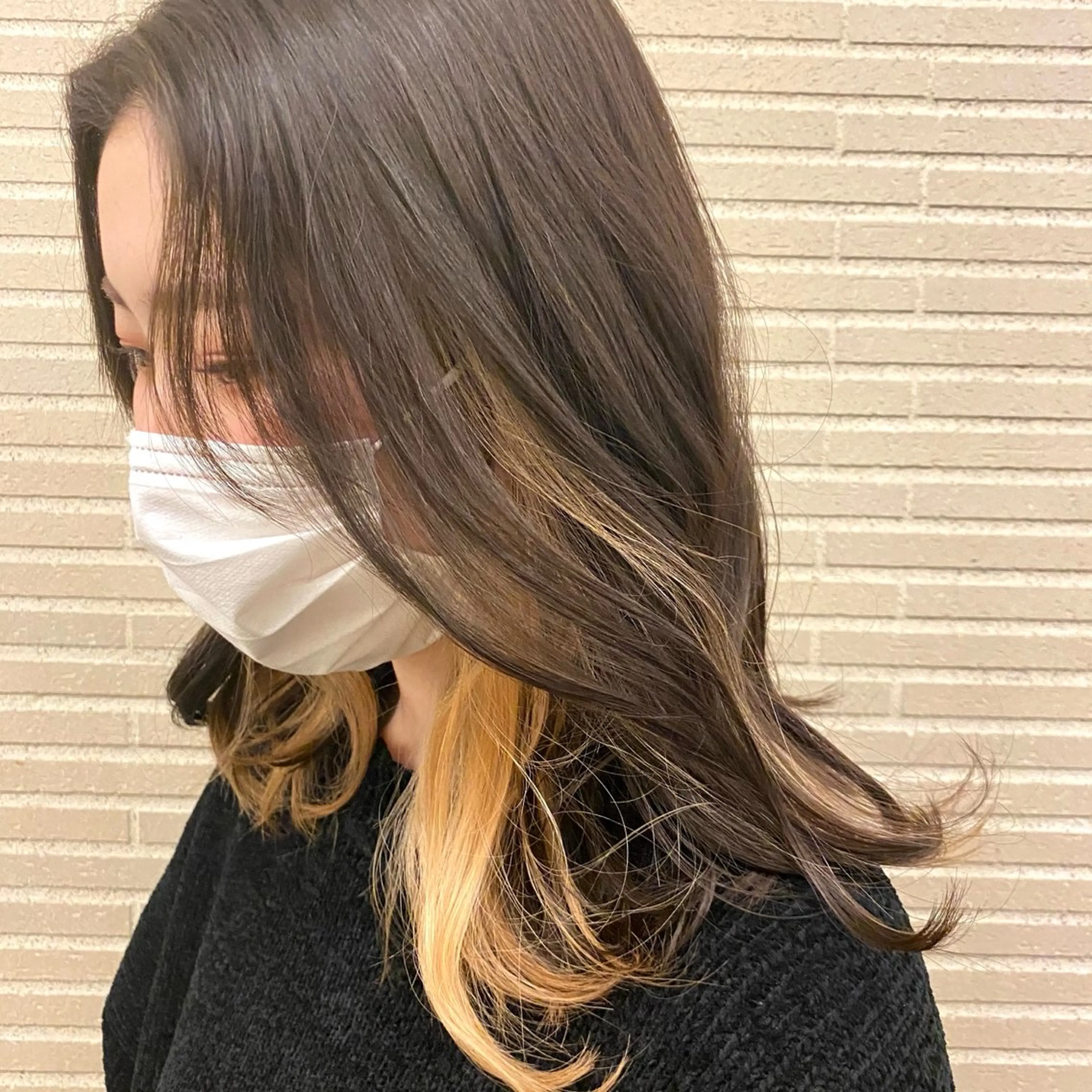 セミロング カラー ベージュカラー ブリーチ 透明感カラー ミルクティーベージュ ヘアカラー トリートメント 韓国ヘア nanahaのヘアスタイル