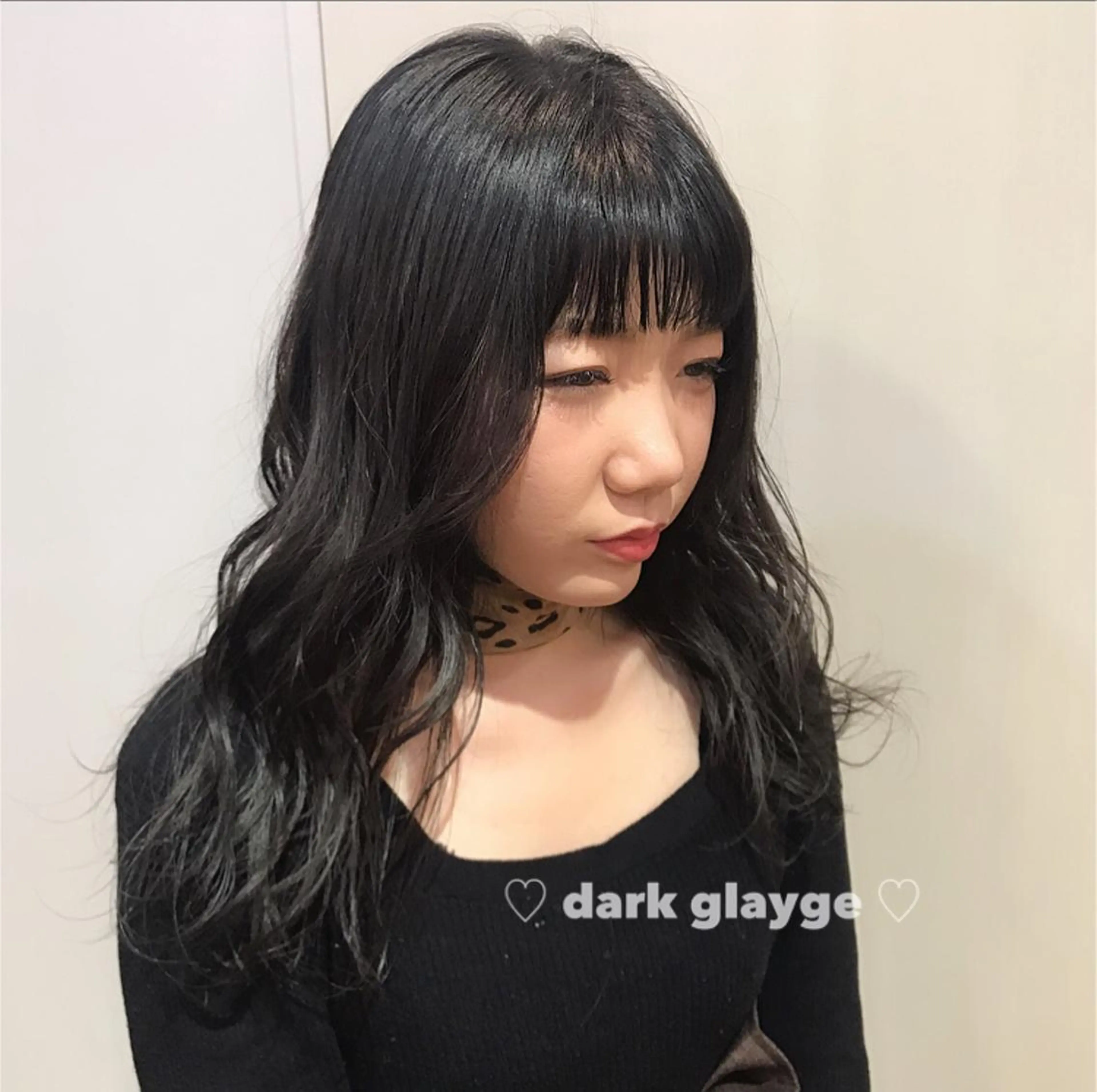 ロング ブリーチなしカラー ダブルカラーエクステのヘアスタイル