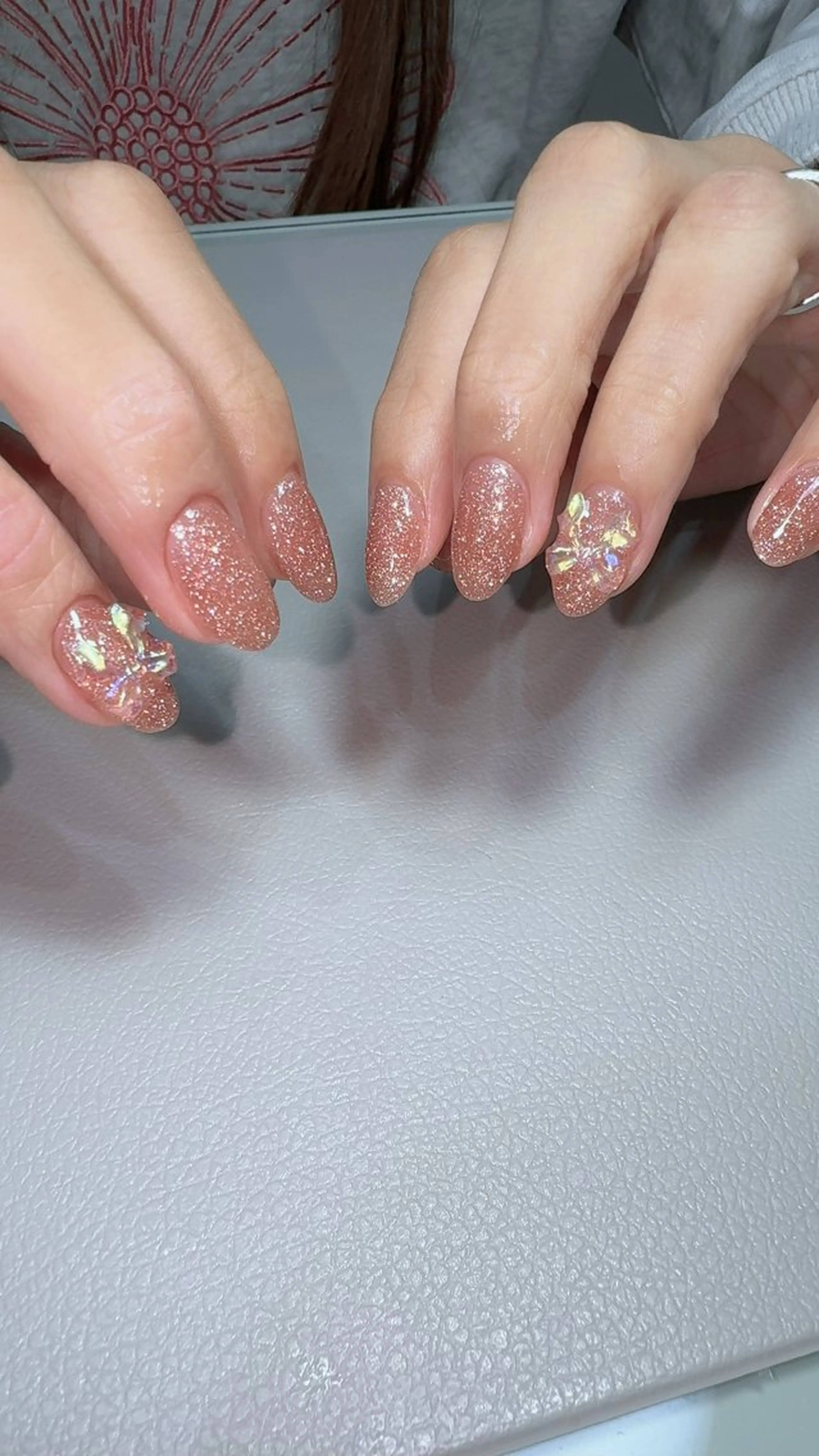 ネイル フラッシュネイル キラキラネイル リボン nailsalon urüm (ウルム)のネイルデザイン