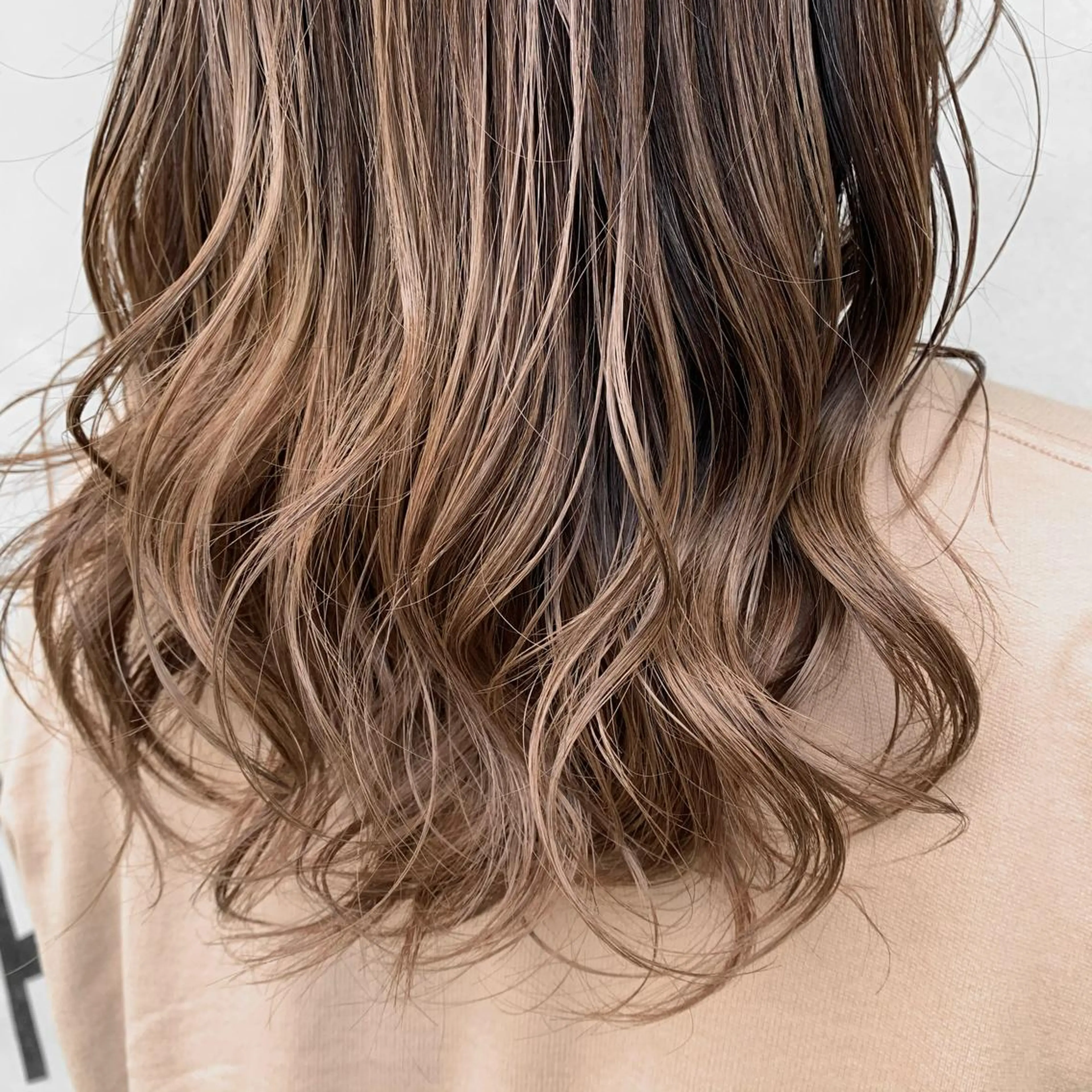 セミロング ヘアカラー トリートメント ︎︎☺︎ yuri ︎︎☺︎のヘアスタイル