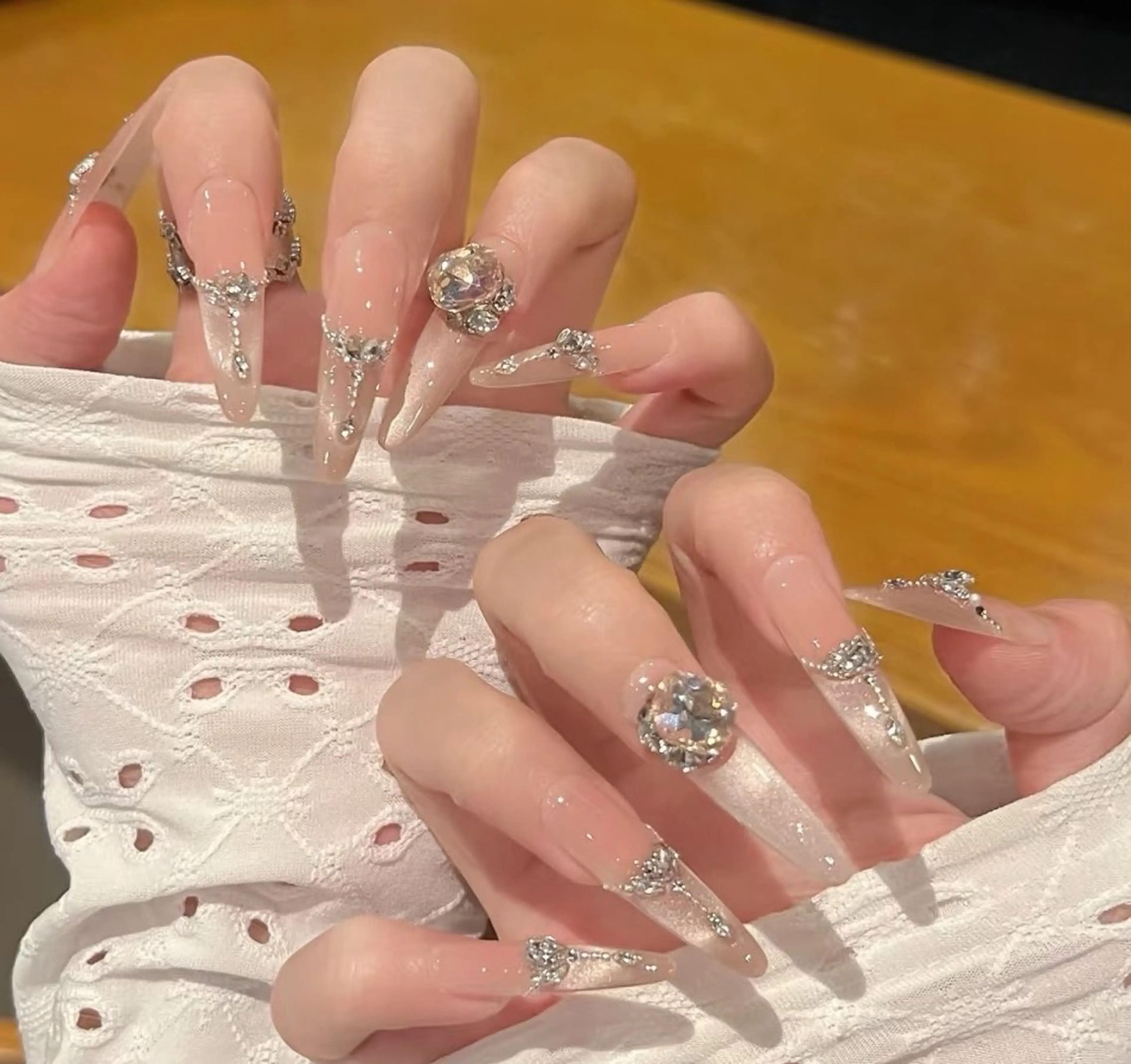 ネイル Miu Miu 🎀 Nailのネイルデザイン