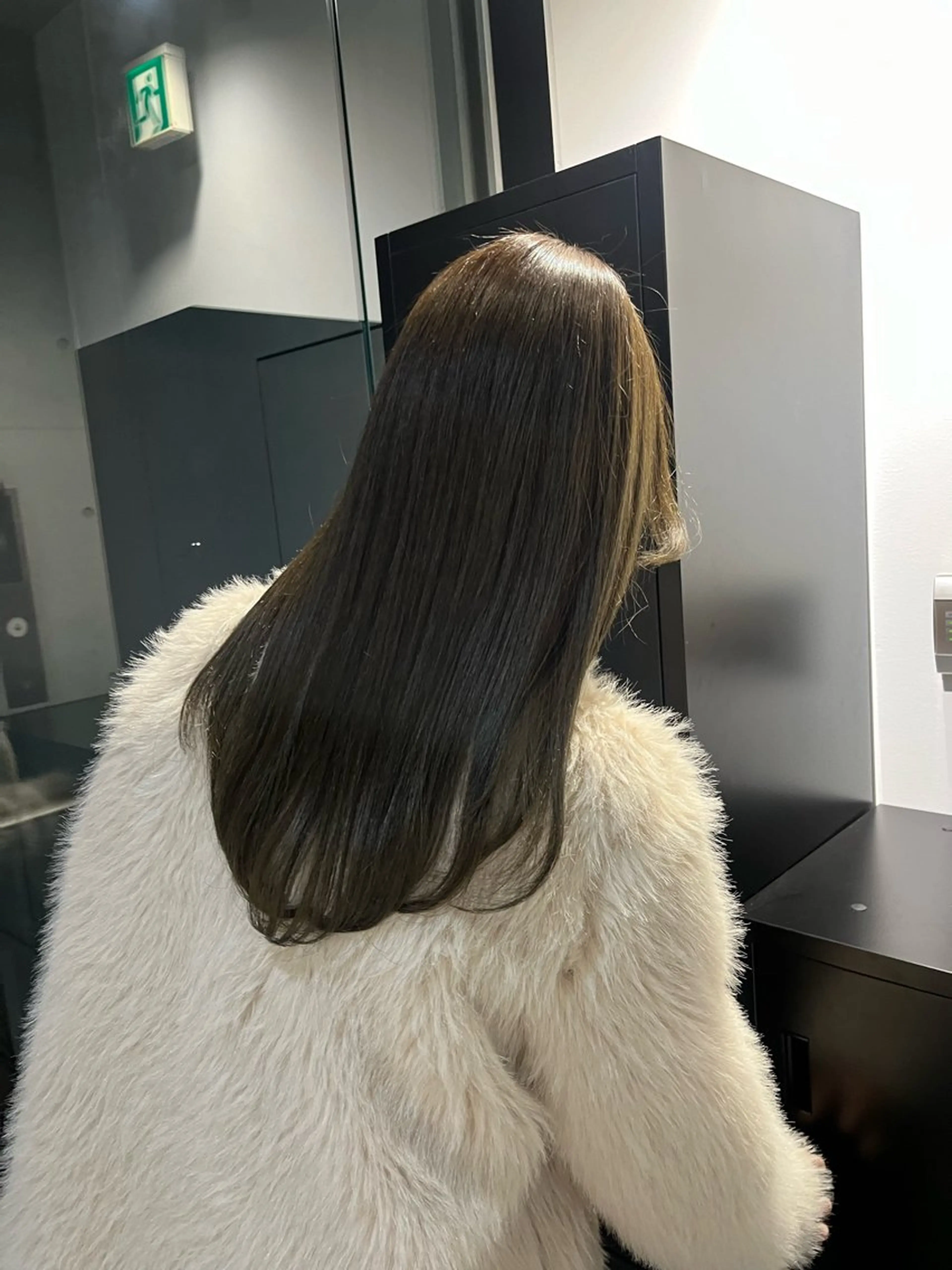 セミロング Luont所属・aren ／透明感colorのヘアスタイル