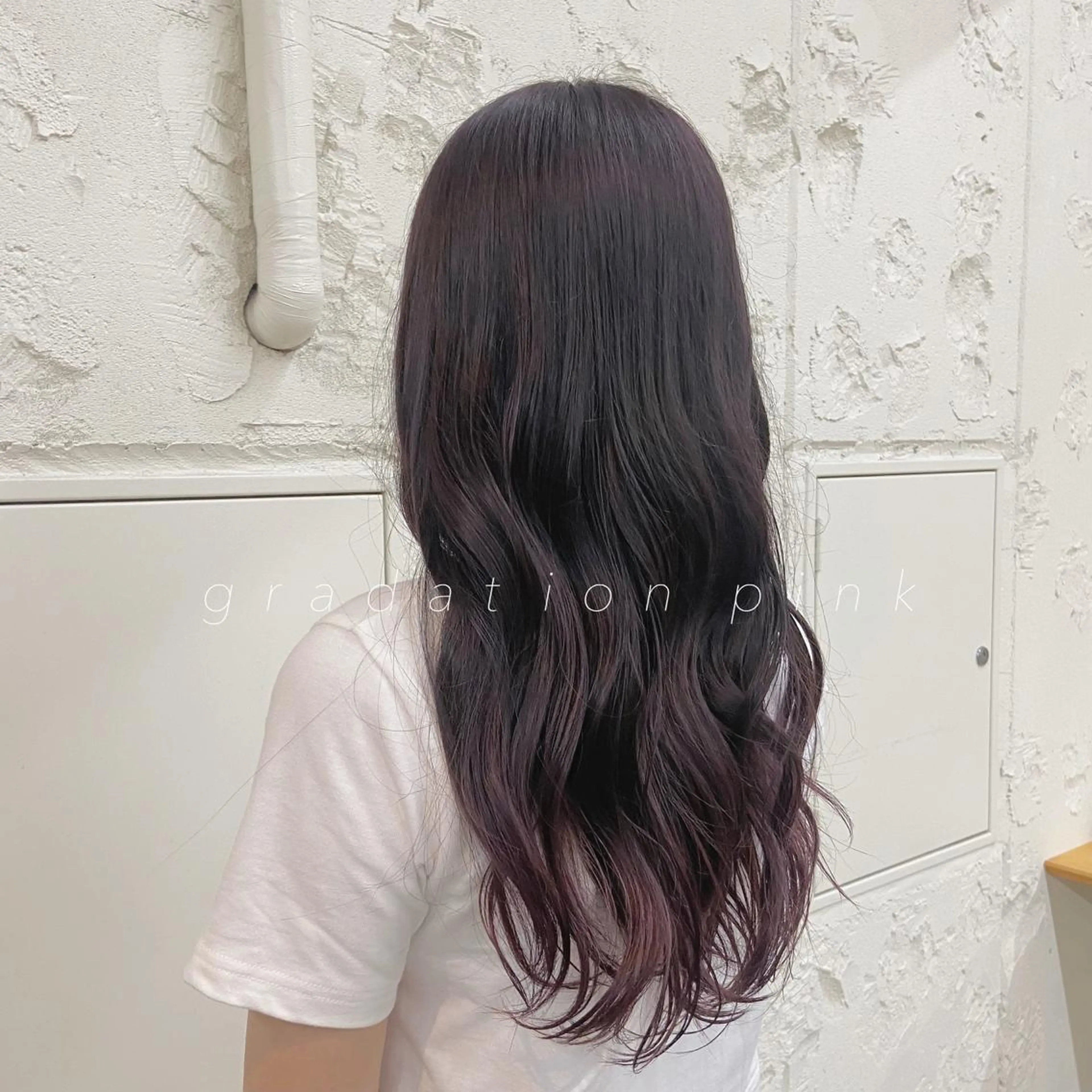 ロング カラー ハイトーン🦢 Natsumiのヘアスタイル