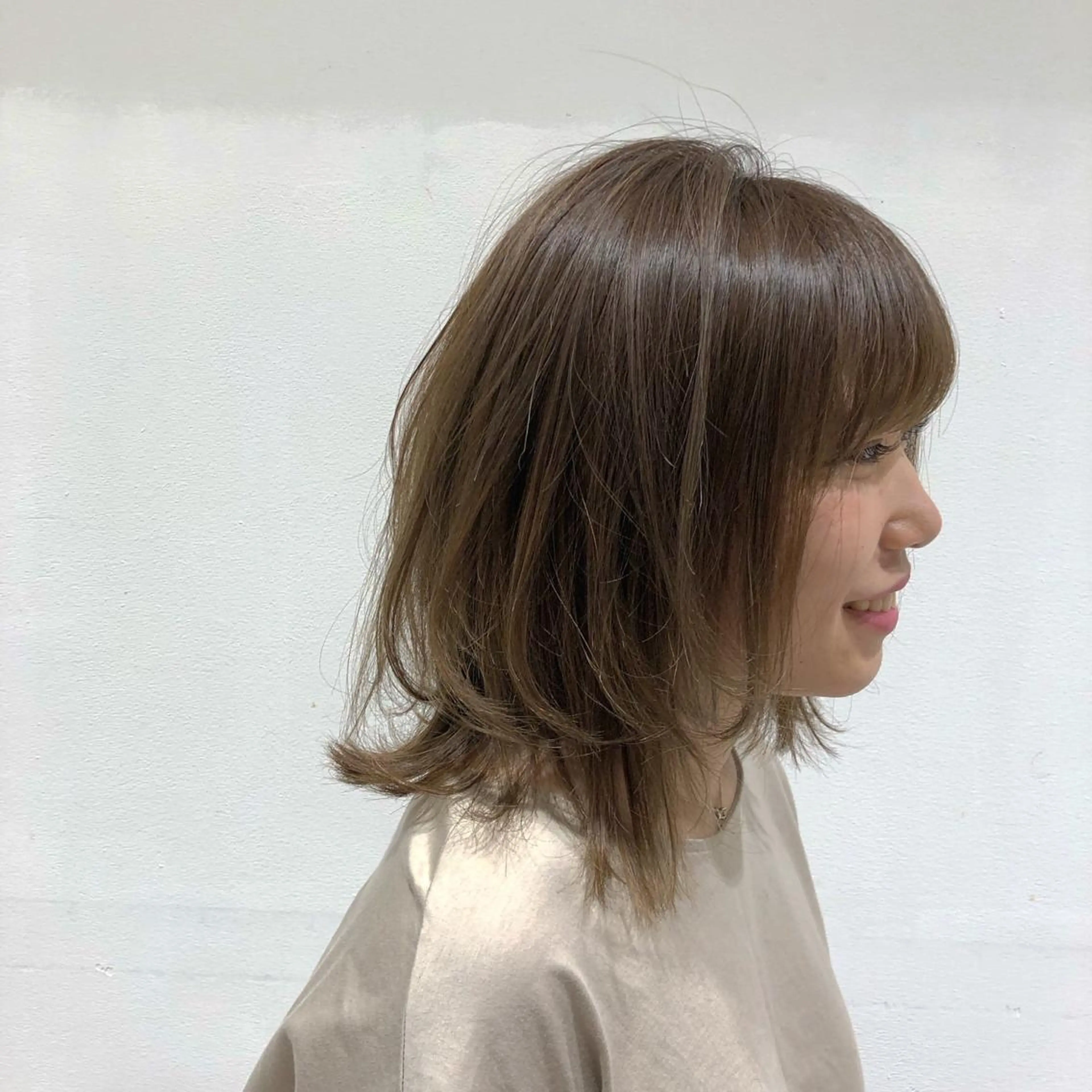ミディアム カラー ベージュカラー ハイライトカラー オレンジ ハイライト カット ヘアカラー トリートメント wカラー 指名No1かけるのヘアスタイル