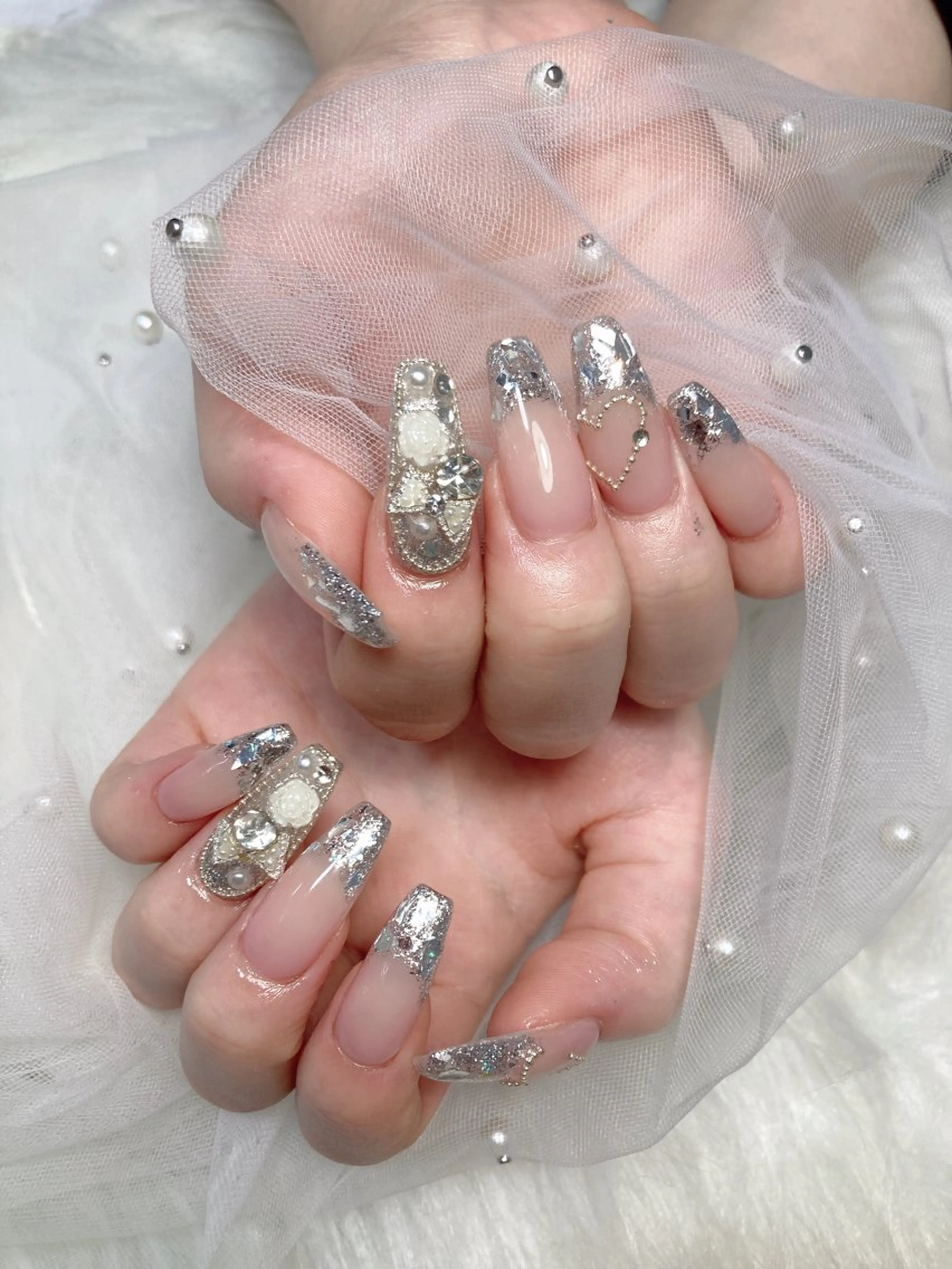 ネイル U·Mi nail salon所属・U·MI 長さ出し専門店のネイルデザイン