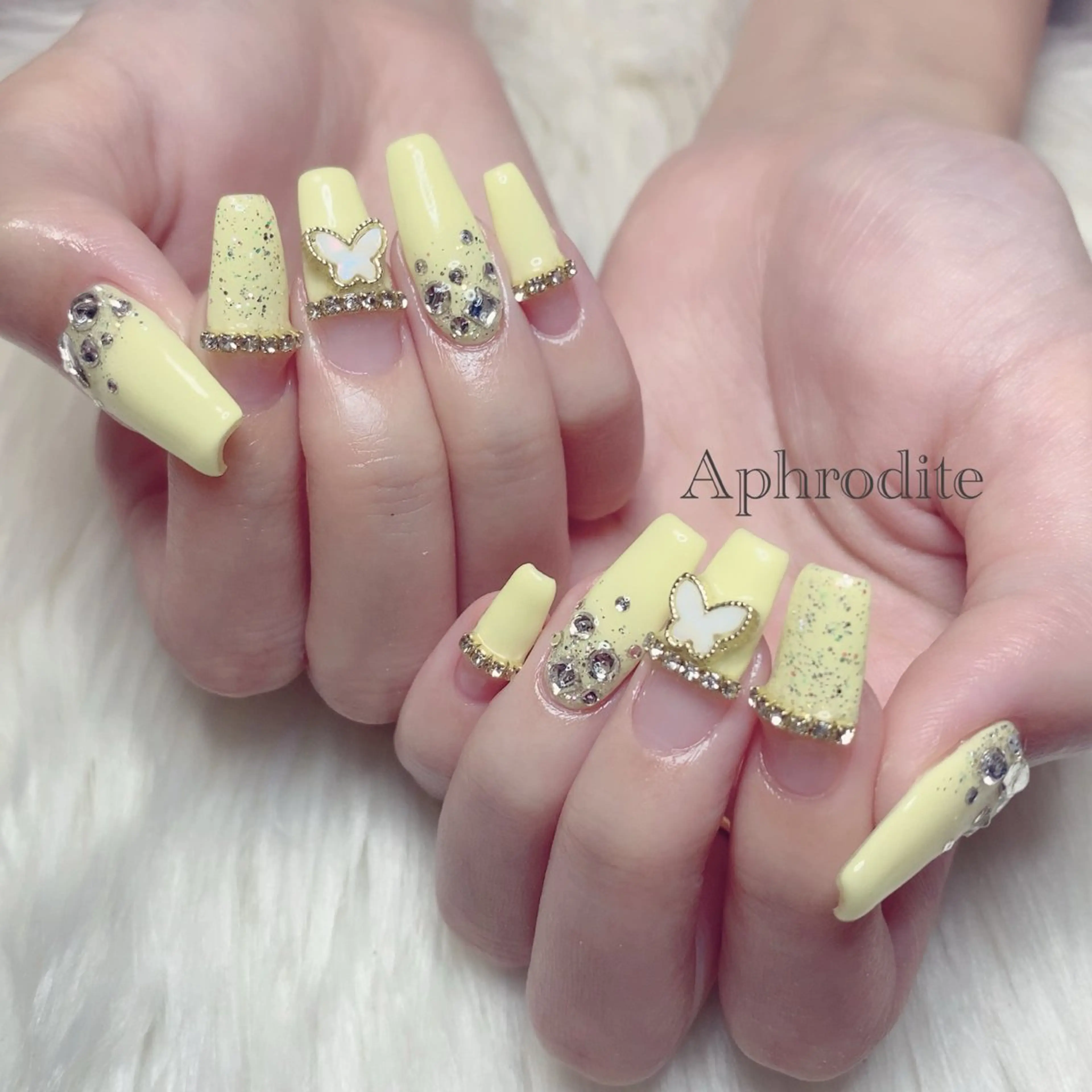 ネイル Aphrodite パラジェル認定サロンのネイルデザイン