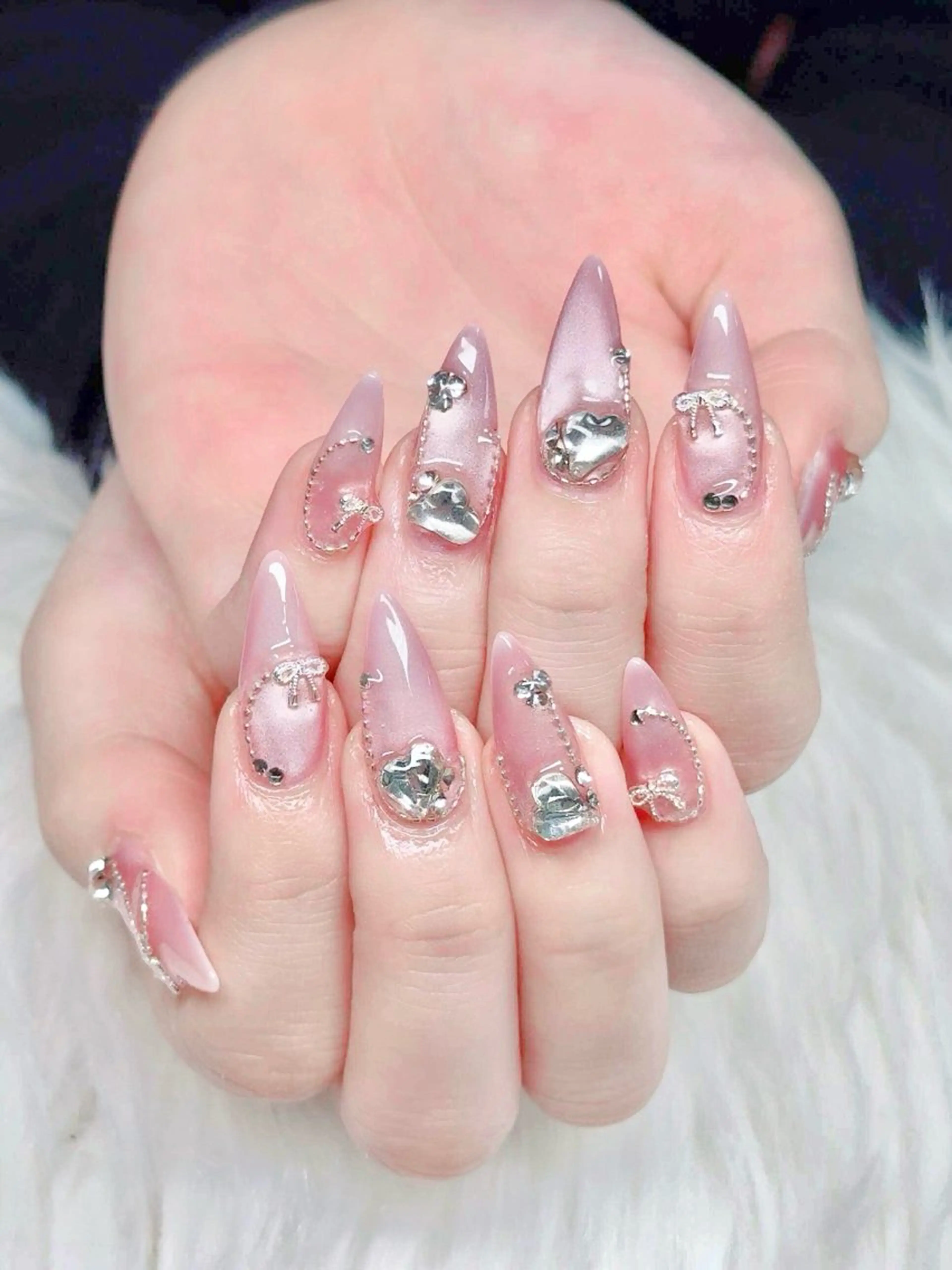 ネイル フットネイル ジェルネイル 韓国ネイル マグネットネイル 持ち込み ハンドネイル Akiko ネイルサロン所属・AKIKO ネイルサロンのネイルデザイン