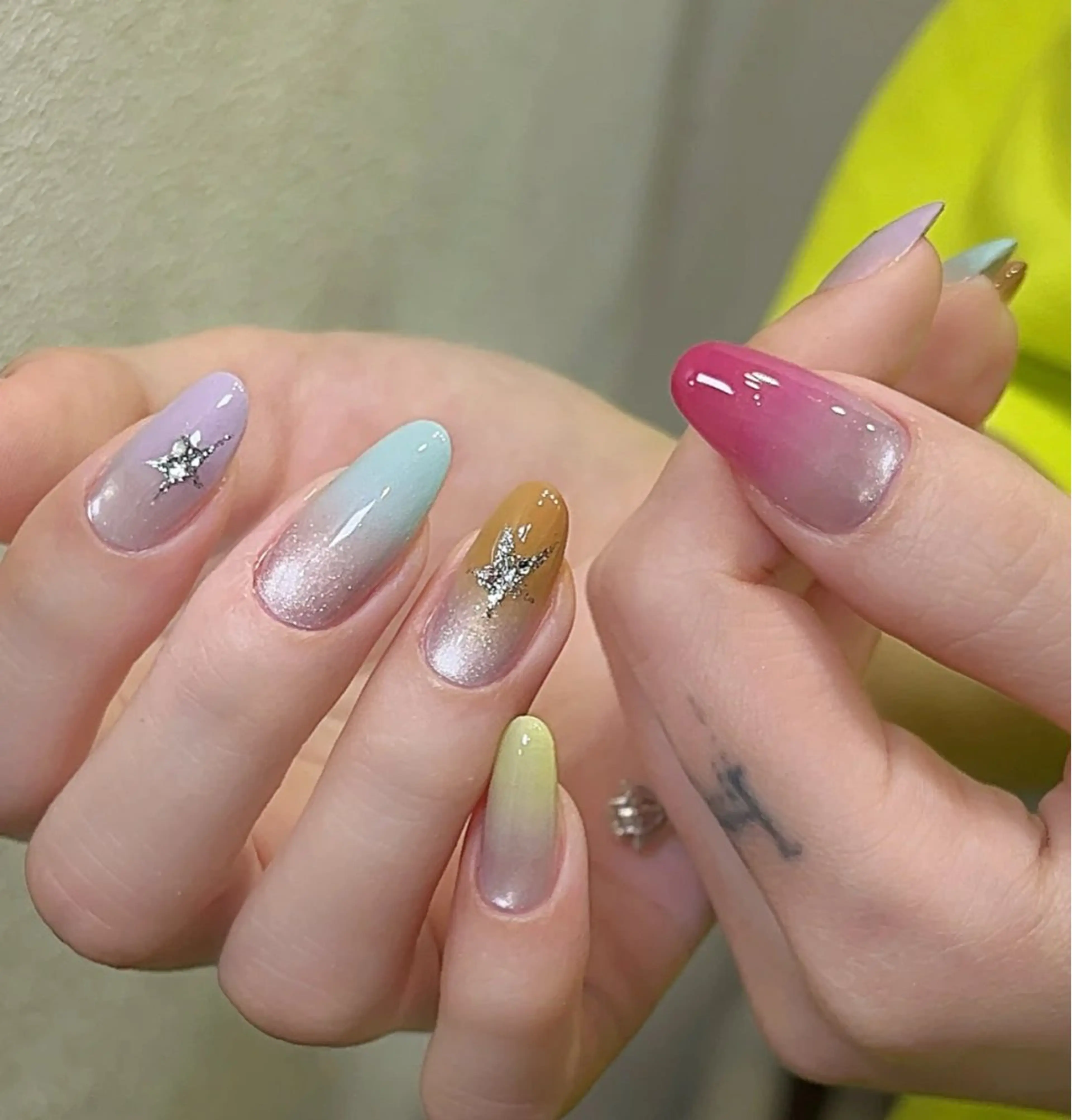 ネイル ハンドネイル Le Clavier  Nail Salon所属・佐藤 ゆきのネイルデザイン