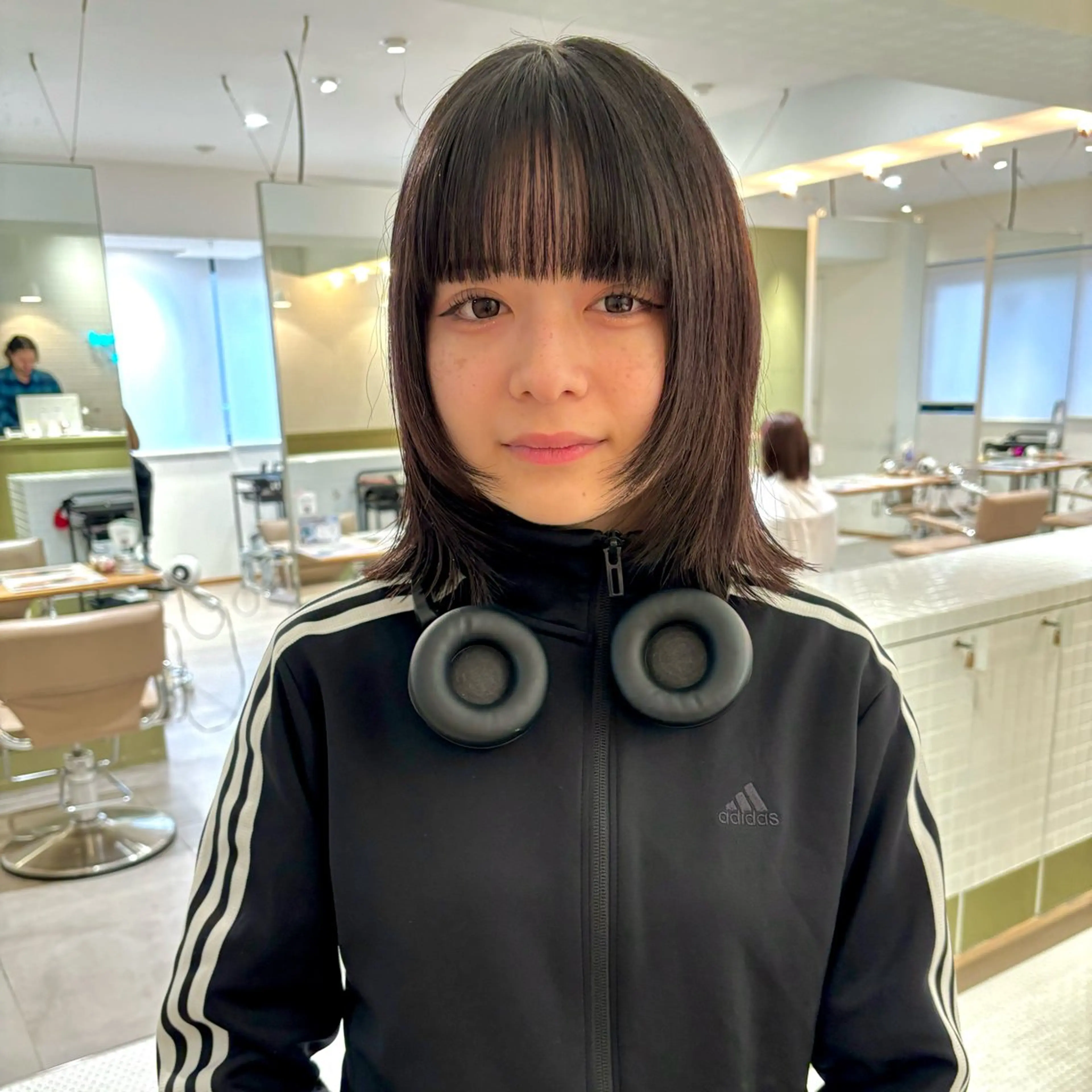 ミディアム カット 🎯🦖ʜᴀɴᴀ /ᴇᴍᴍᴇ 🌷🥤のヘアスタイル