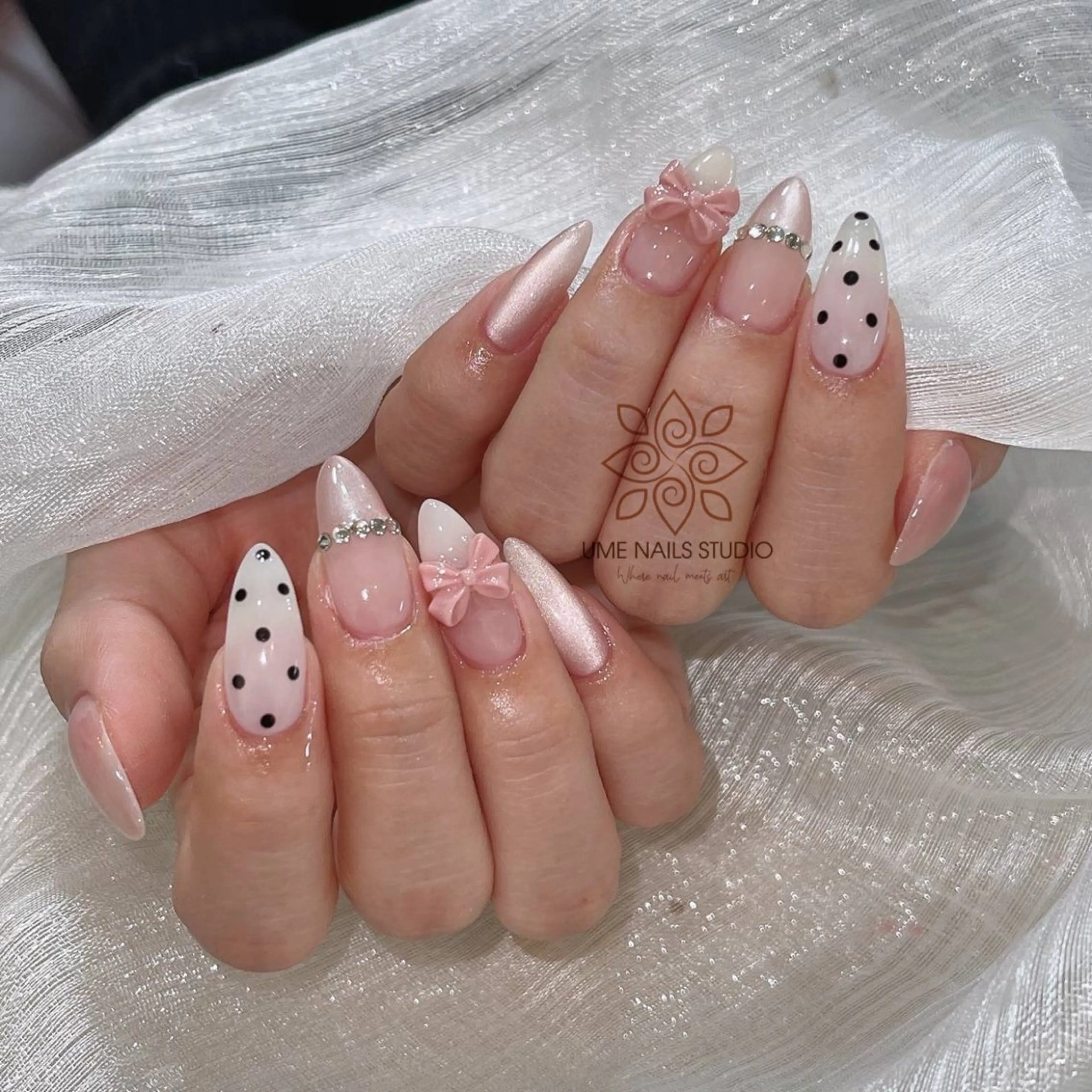 ネイル チークネイル クリアネイル ガーリー キラキラネイル 韓国ネイル ハンドネイル Ume Nail Studioのネイルデザイン