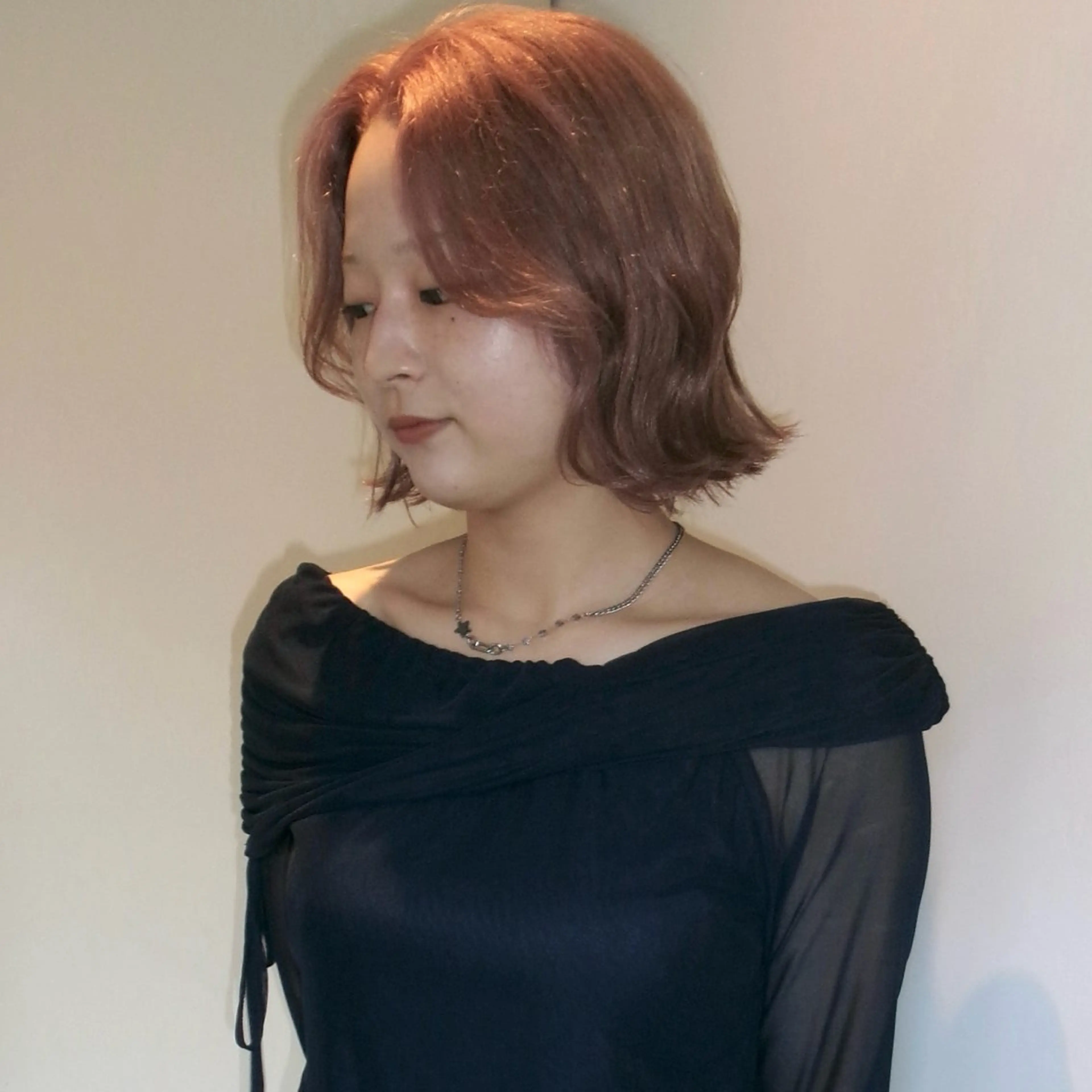 ミディアム カラー ベージュカラー 透明感カラー ピンクカラー ピンクベージュ 顔まわりレイヤー カット ヘアカラー トリートメント nonoka/ レイヤー透明感カラーのヘアスタイル