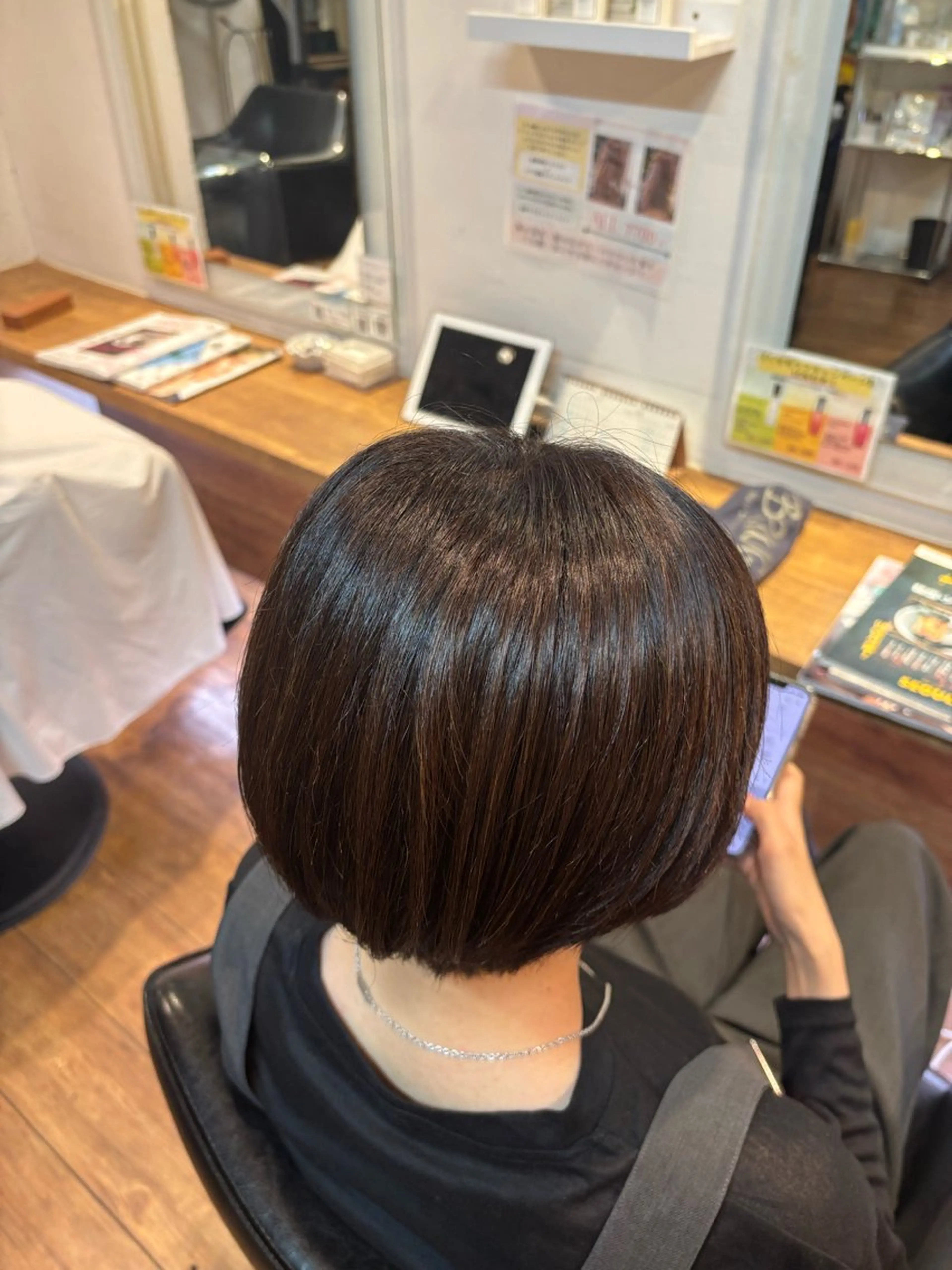 ショート ヘアカラー 荻窪🥐 宇田川かなのヘアスタイル
