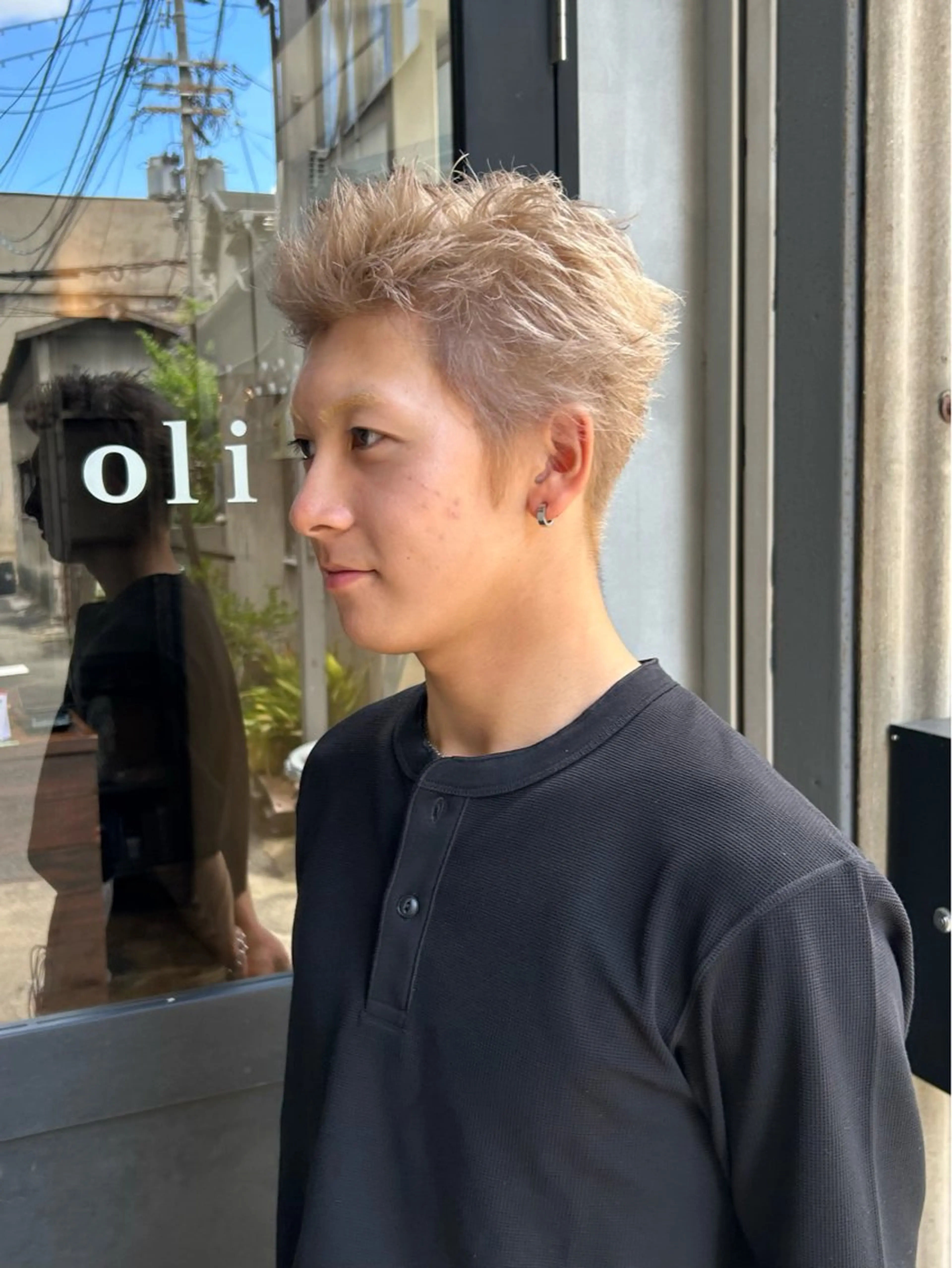 ショート カラー ベージュカラー ブリーチ シルバー シルバーベージュ ヘアカラー カラーモデル🪄 ひなのヘアスタイル