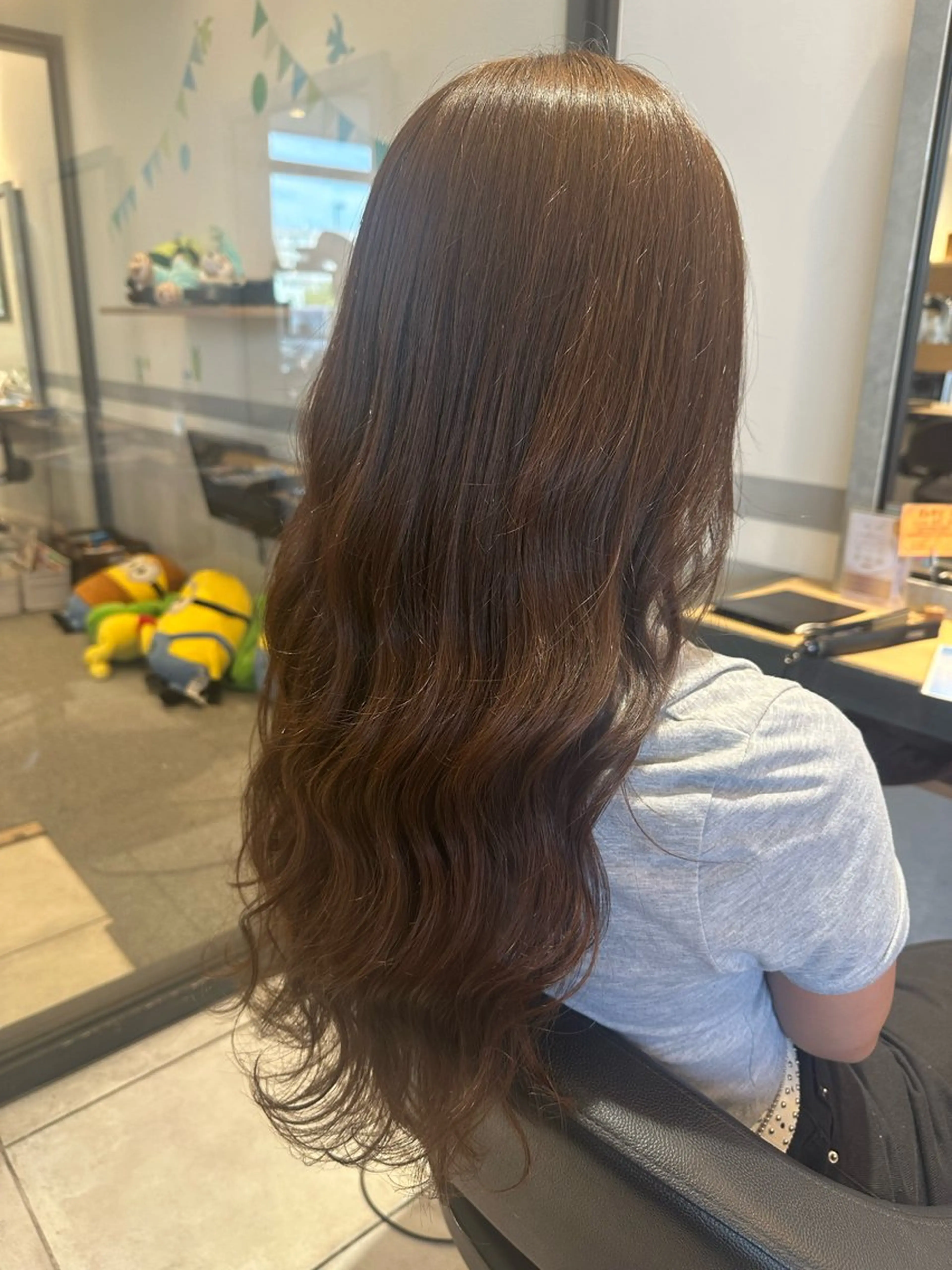 カラー ブリーチ ブラウンカラー ショコラブラウン ダブルカラー ブリーチなしカラー 福井 美夢のヘアスタイル