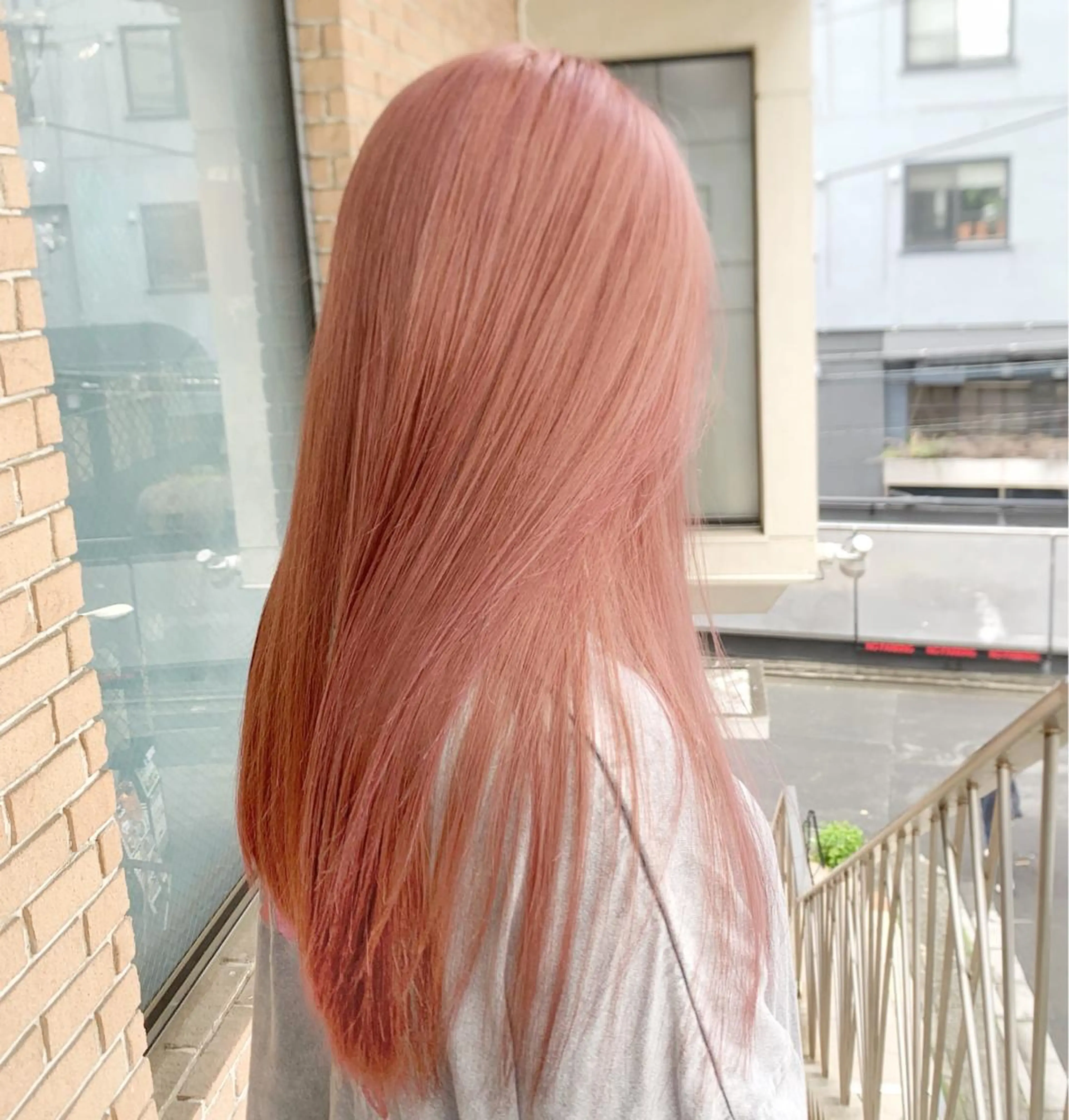 ロング カラー ヘアアレンジ ブリーチ ピンクカラー ホワイトピンク ヘアカラー ピンクカラー🩷 ヘアセットＮＯ.1のヘアスタイル