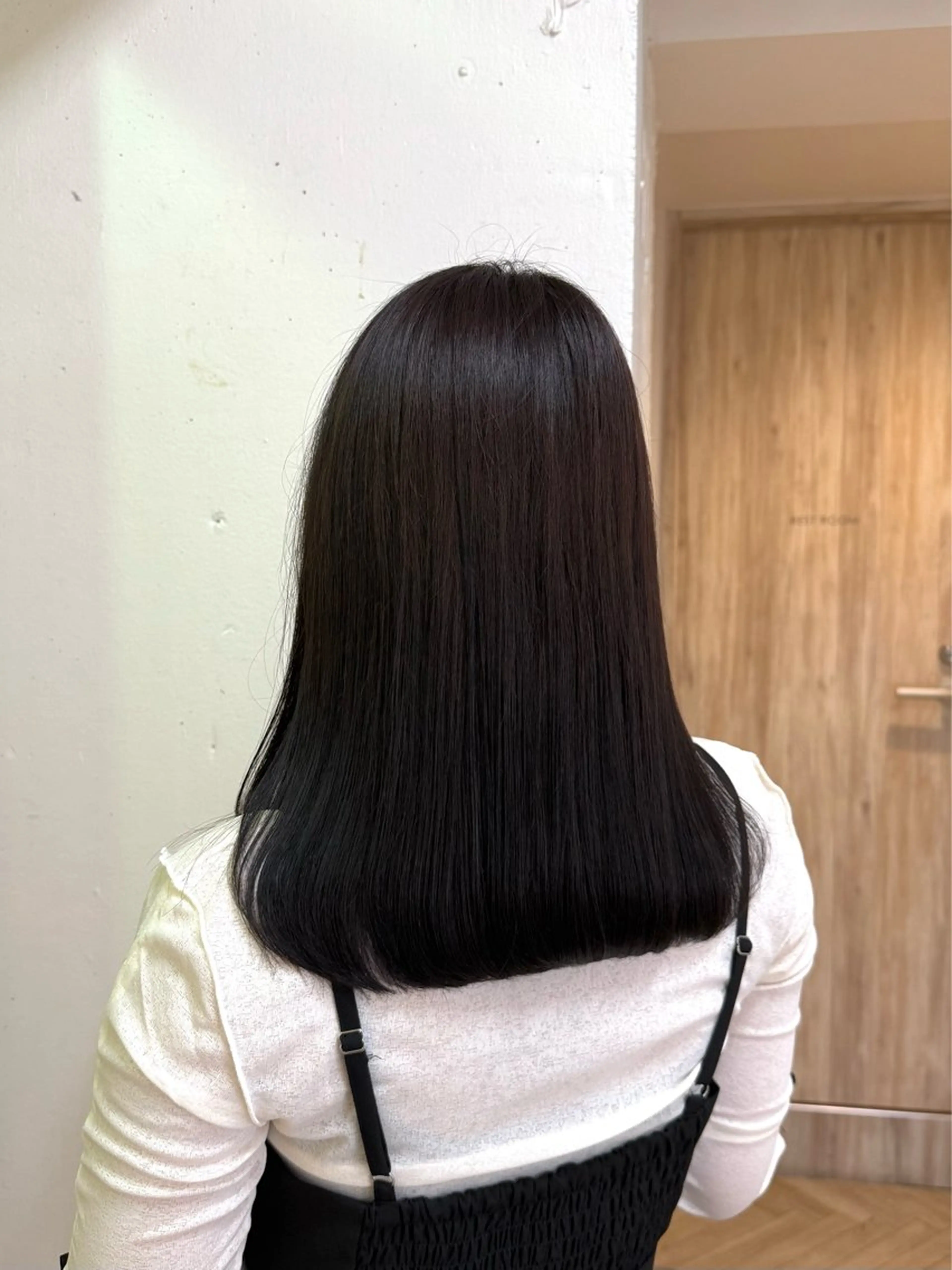 ミディアム カット cheri ／akaneのヘアスタイル