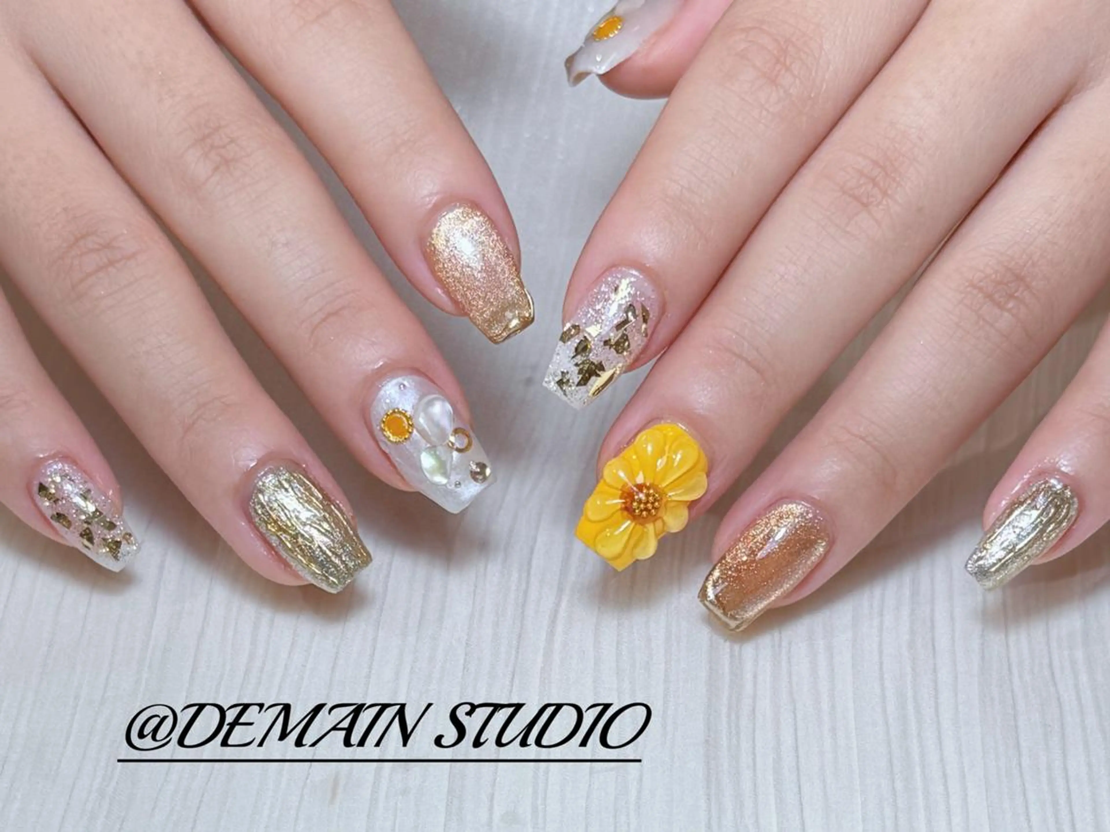 ネイル ハンドネイル ハンドケア DEMAIN- ERIのネイルデザイン